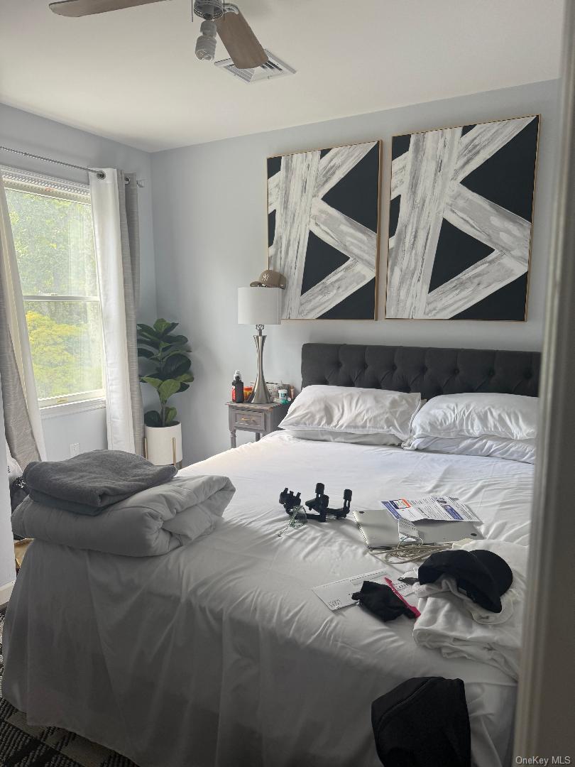 #5 photo, 4478 Express Dr S. Drive,, サフォーク郡 Ronkonkoma , NY 11779