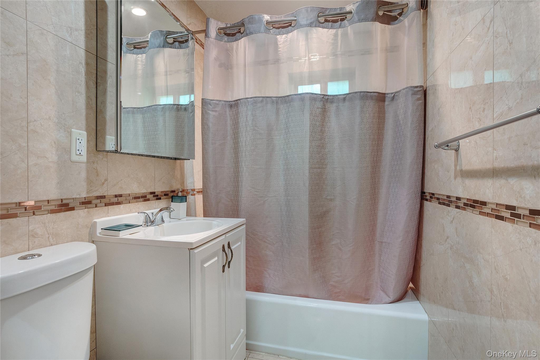 #10 photo, 17012 Highland Ave, クイーンズ区 Jamaica Estates , NY 11432