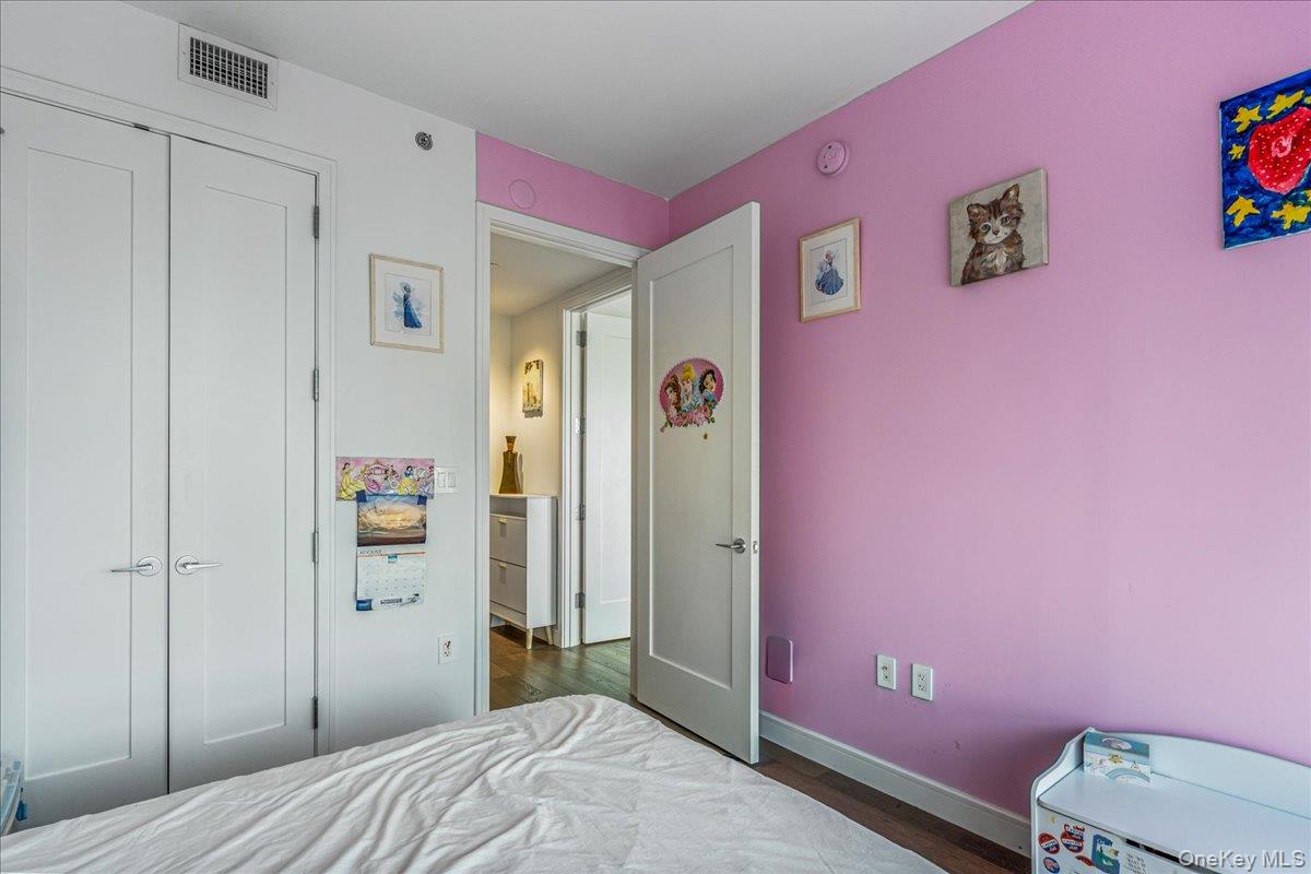 #17 photo, 107-06 Queens Boulevard, Forest Hills , NY 11375