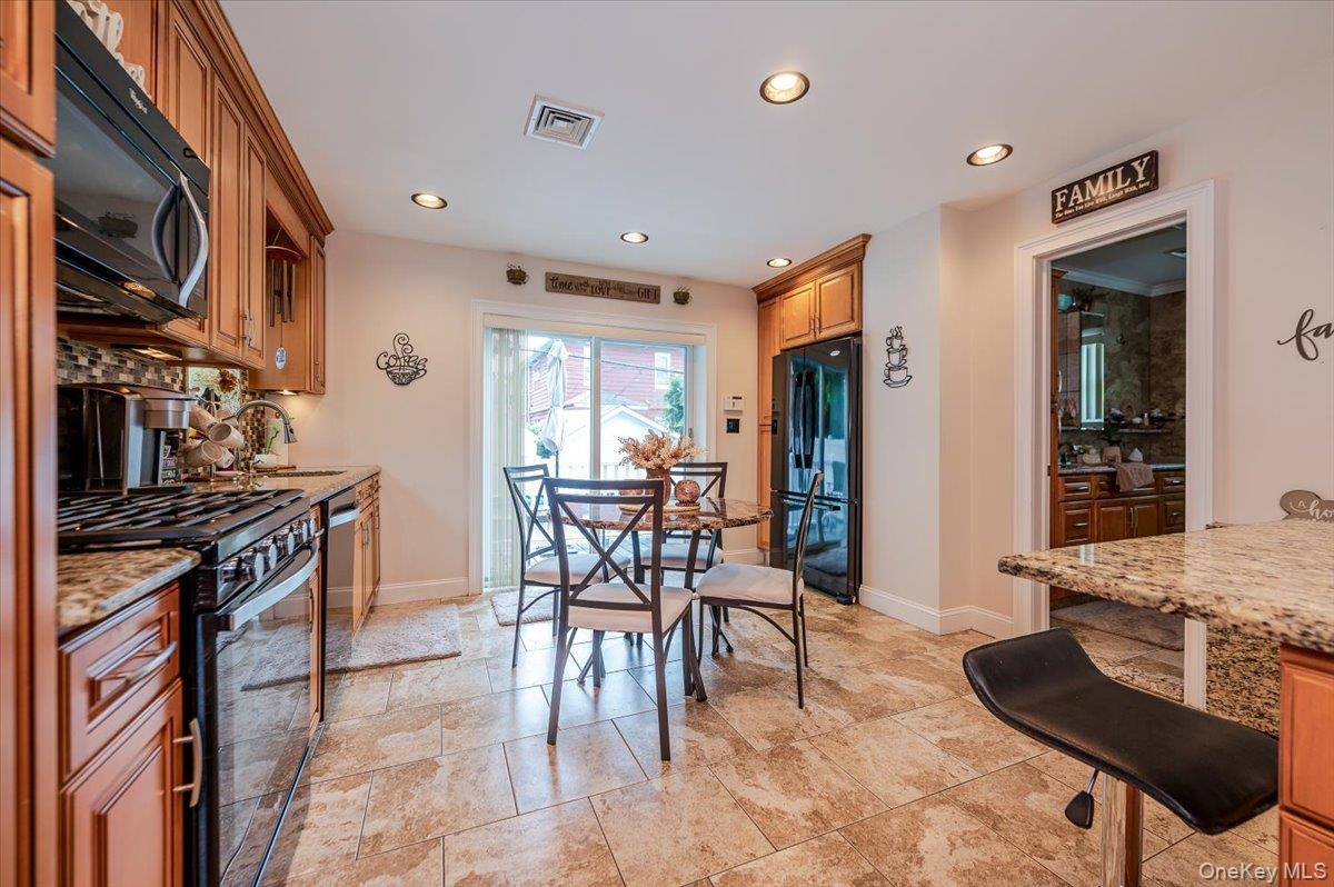 #10 photo, 1711 Mahan Avenue, ブロンクス区 Bronx , NY 10461