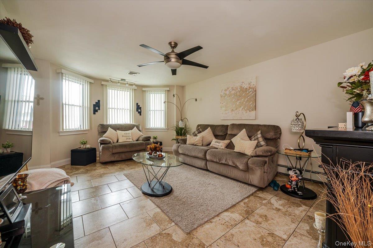 #6 photo, 1711 Mahan Avenue, ブロンクス区 Bronx , NY 10461