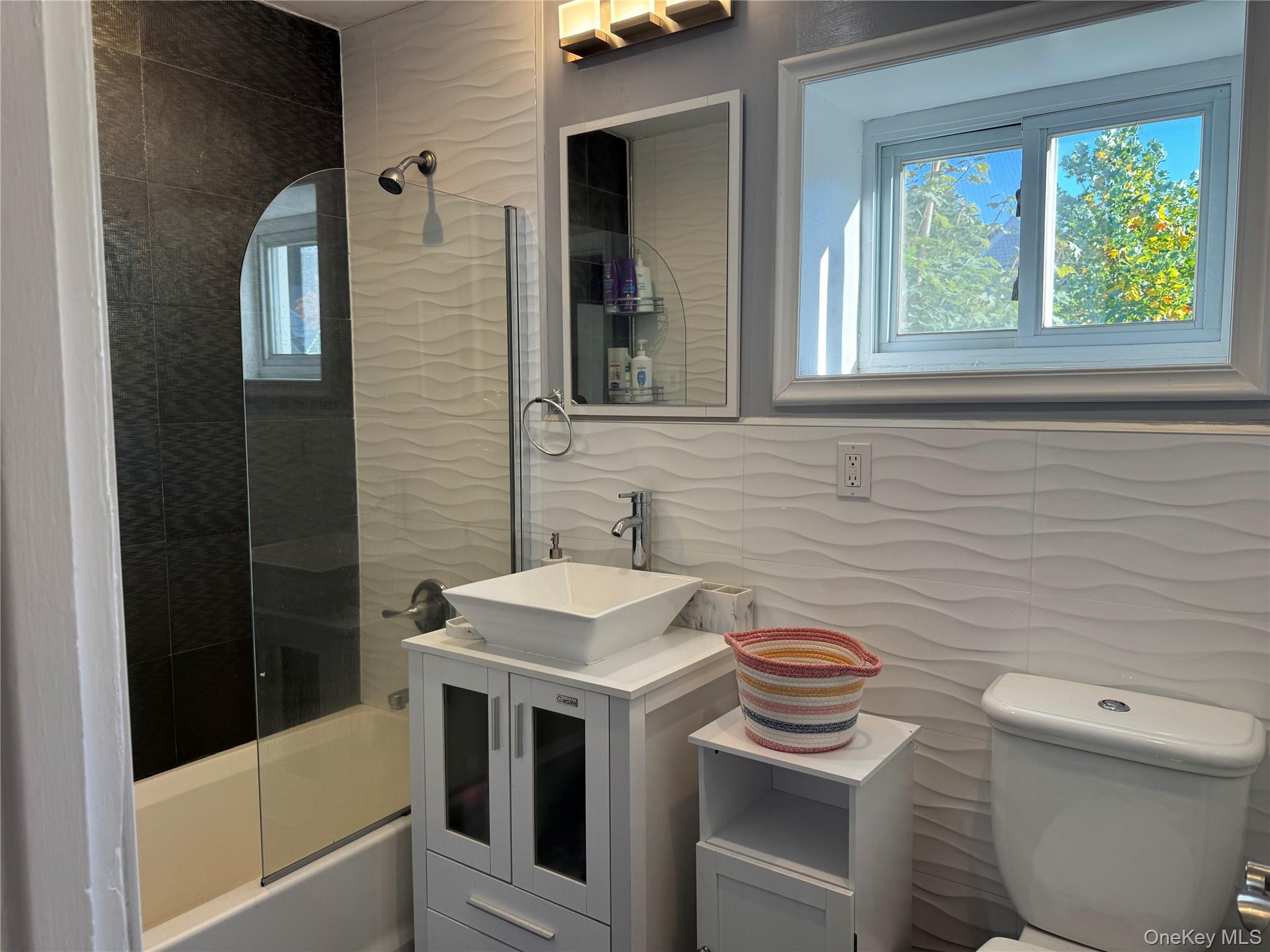 #14 photo, 76 Chestnut Avenue, Pelham , NY 10803