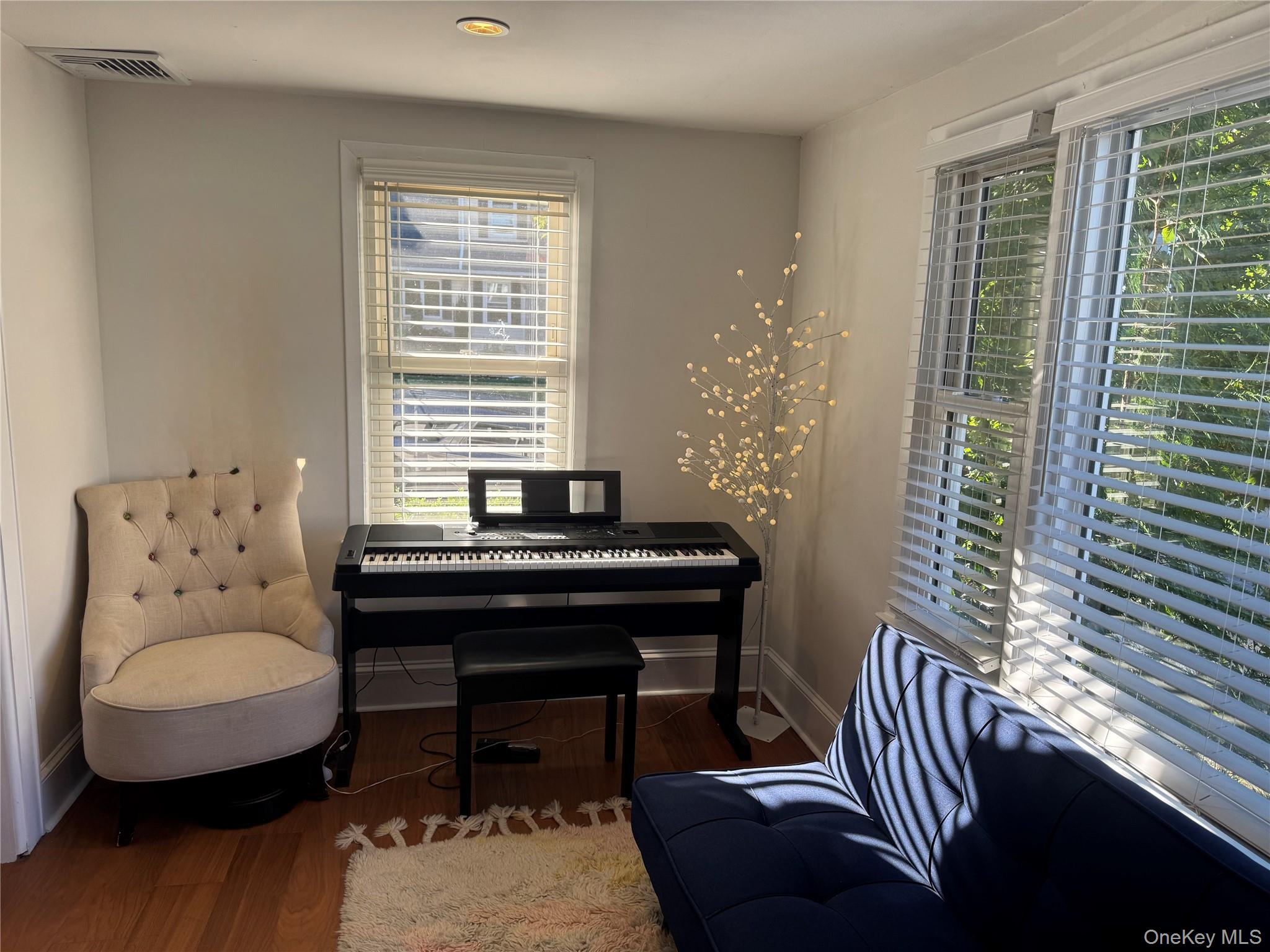 #5 photo, 76 Chestnut Avenue, Pelham , NY 10803