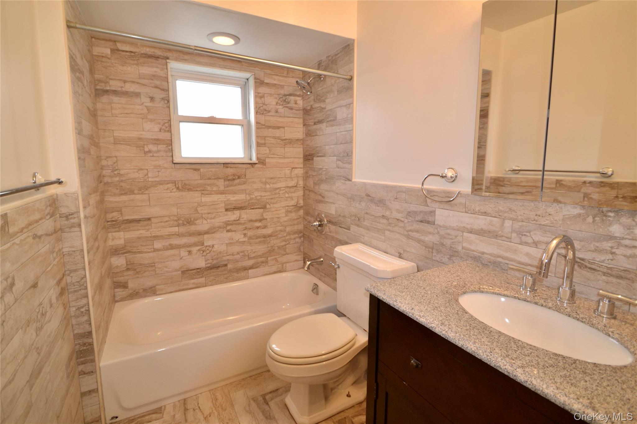 #12 photo, 170 W Central Avenue, Pearl River , NY 10965