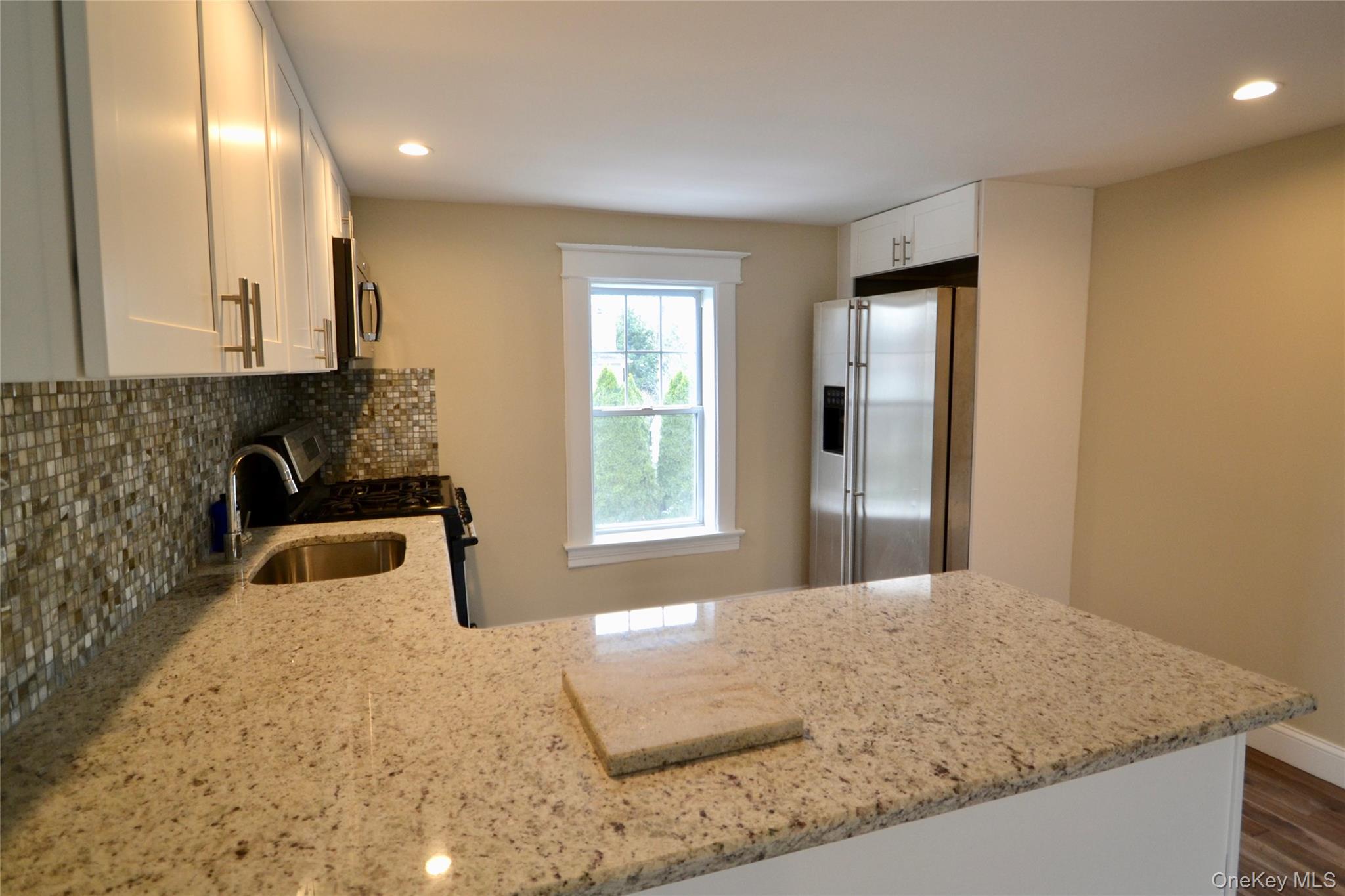 #4 photo, 170 W Central Avenue, Pearl River , NY 10965