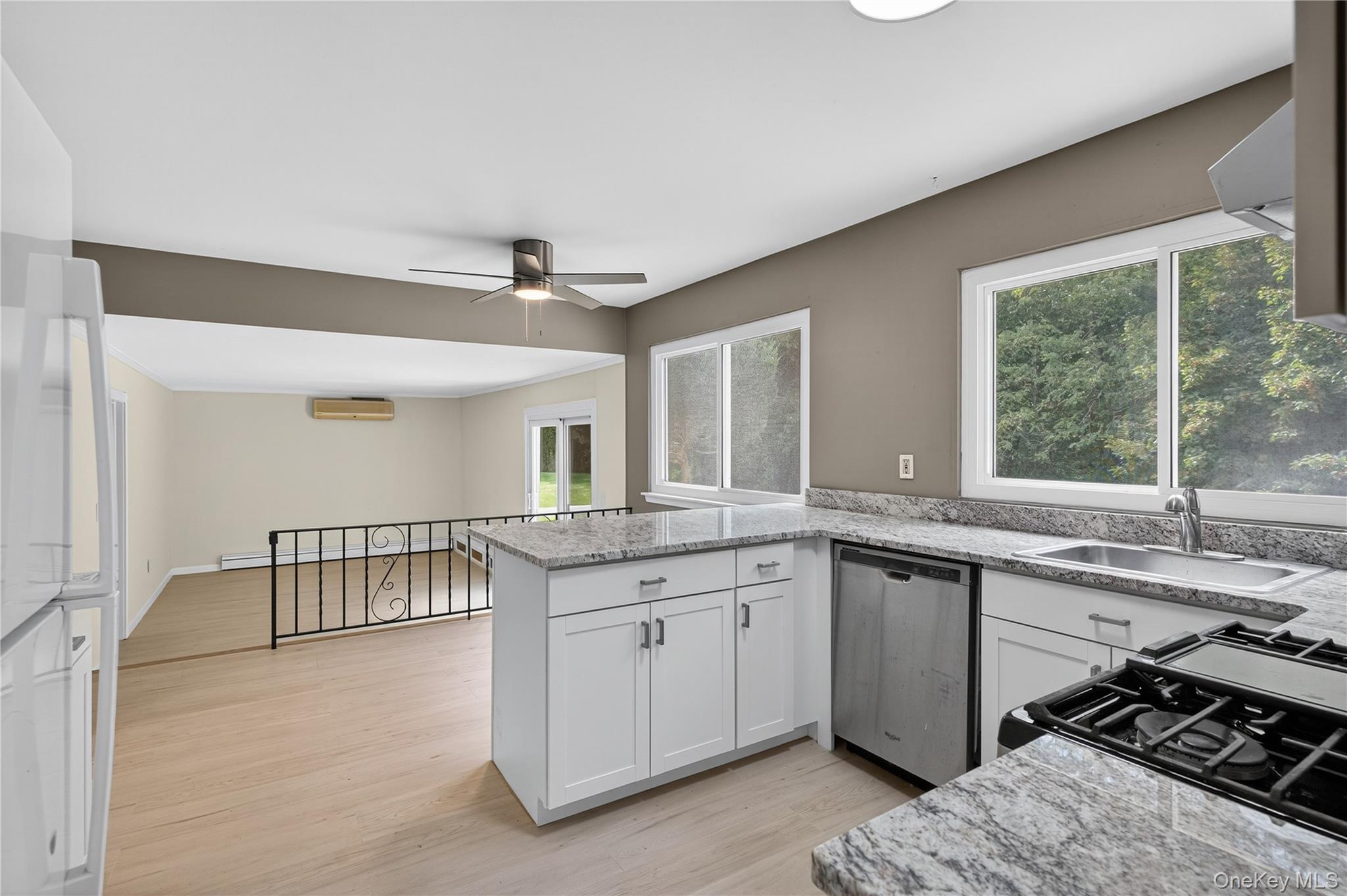 #10 photo, 129 Harold Avenue, Cornwall , NY 12518