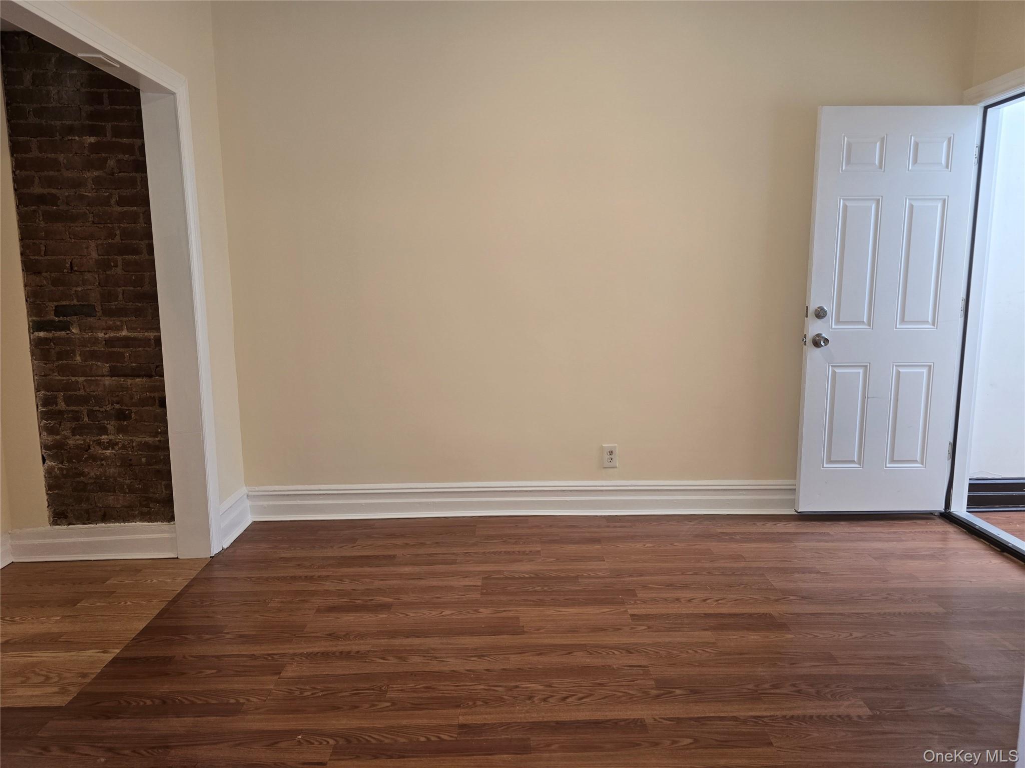 #7 photo, 78-10 32nd Avenue, クイーンズ区 East Elmhurst , NY 11370