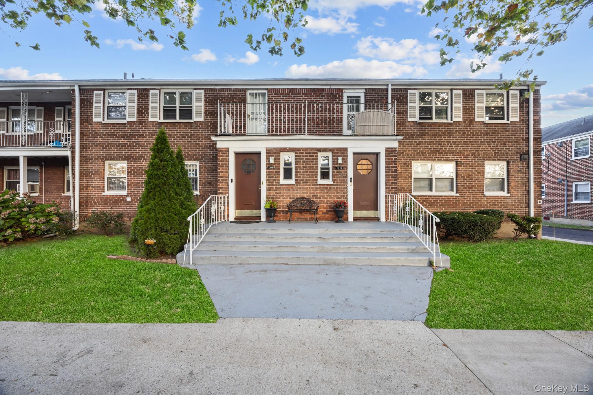 #1 photo, 13109 234th Street, クイーンズ区 Rosedale , NY 11422