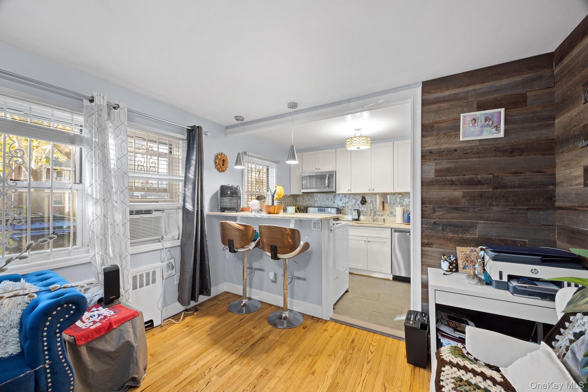 #11 photo, 13109 234th Street, クイーンズ区 Rosedale , NY 11422