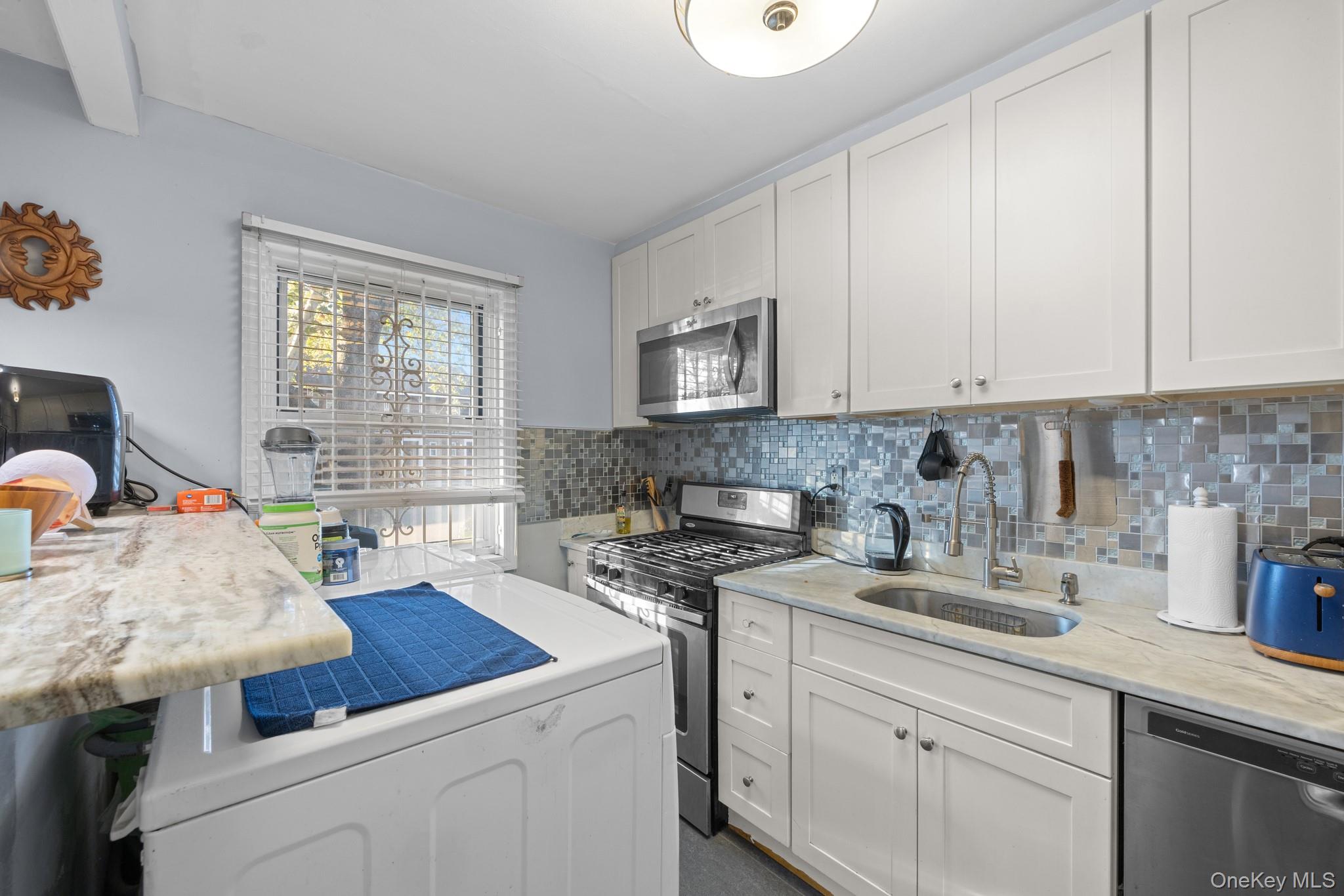 #9 photo, 13109 234th Street, クイーンズ区 Rosedale , NY 11422