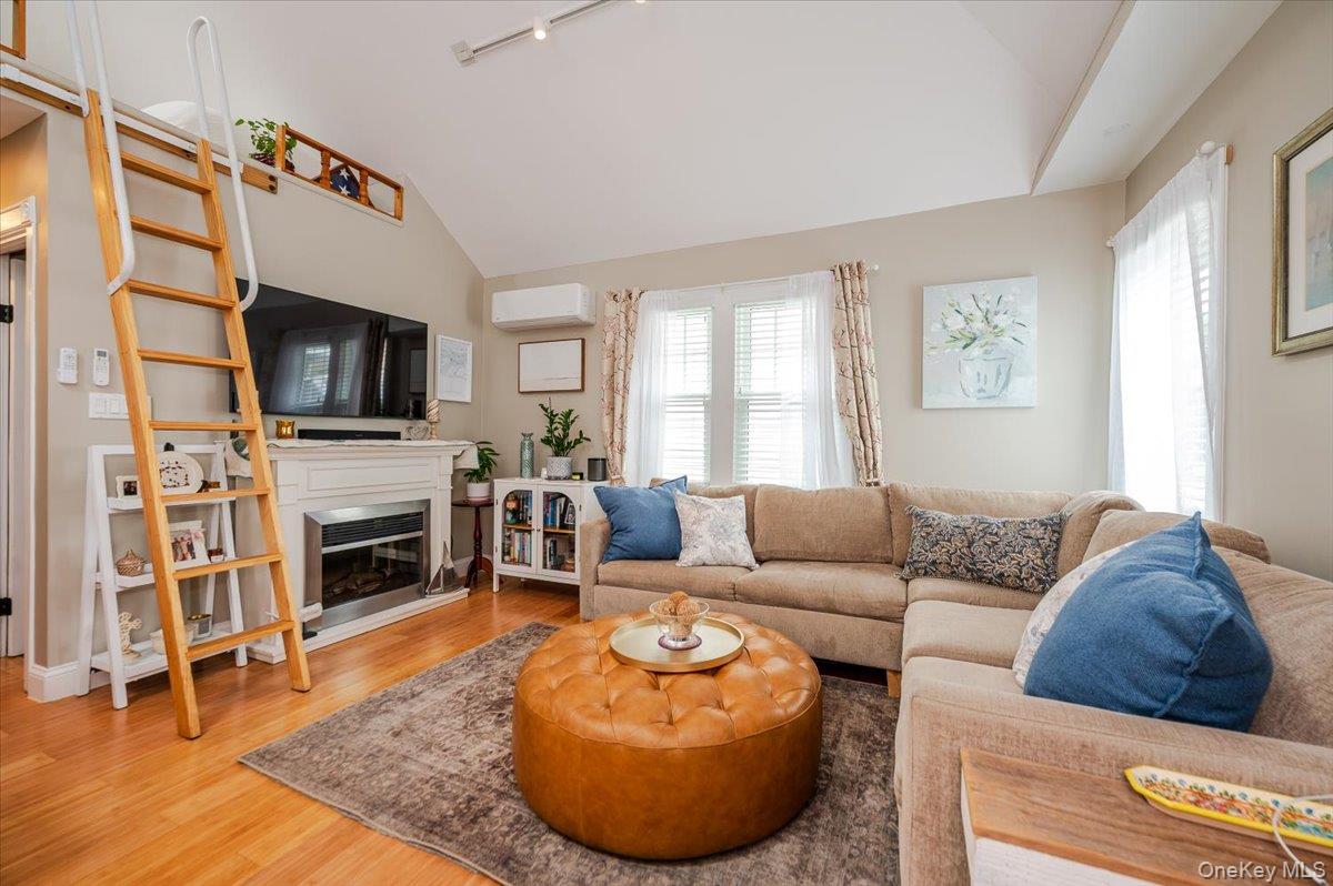 #3 photo, 77 Florida Street, ナッソー郡 Long Beach , NY 11561