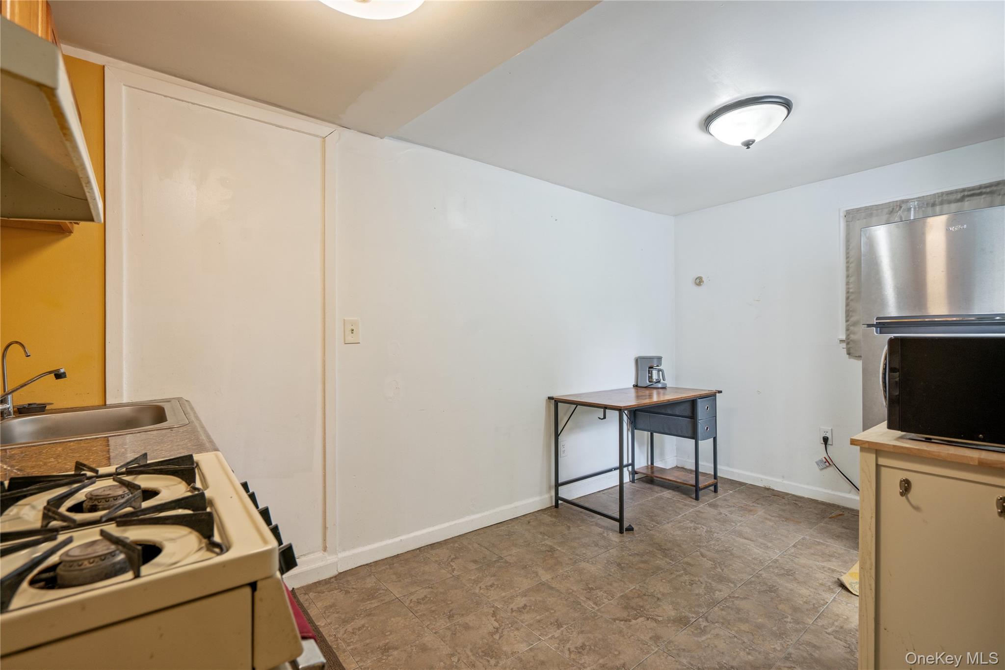 #12 photo, 660 Rosevale Avenue, サフォーク郡 Lake Ronkonkoma , NY 11779