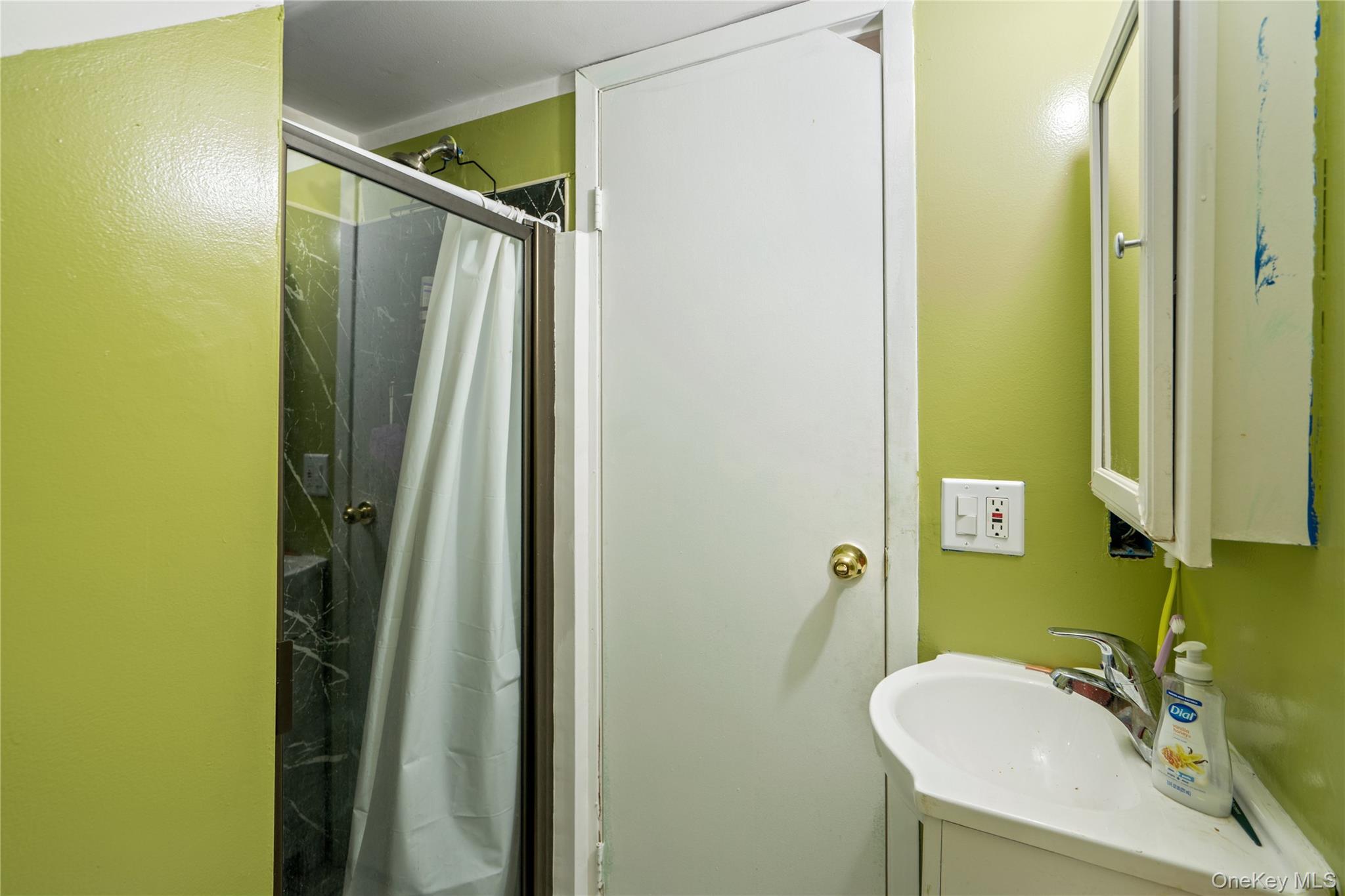 #6 photo, 660 Rosevale Avenue, サフォーク郡 Lake Ronkonkoma , NY 11779