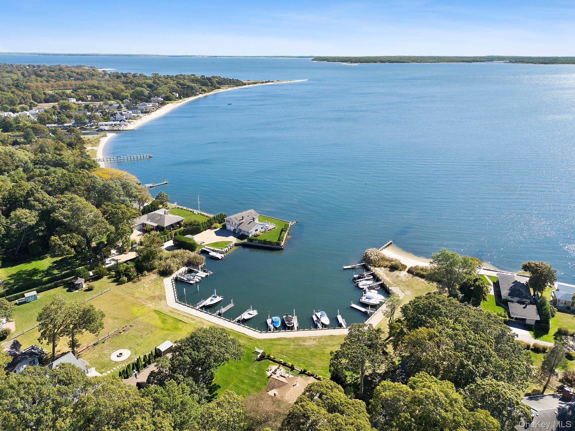 #1 photo, 16 Primrose Lane, Aquebogue , NY 11931