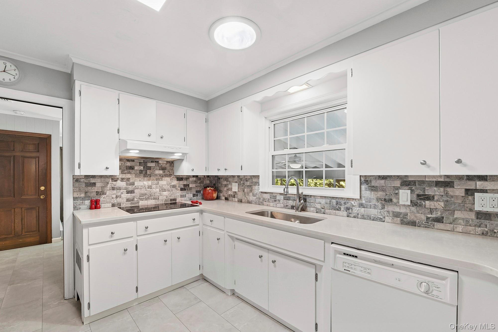 #16 photo, 16 Primrose Lane, Aquebogue , NY 11931