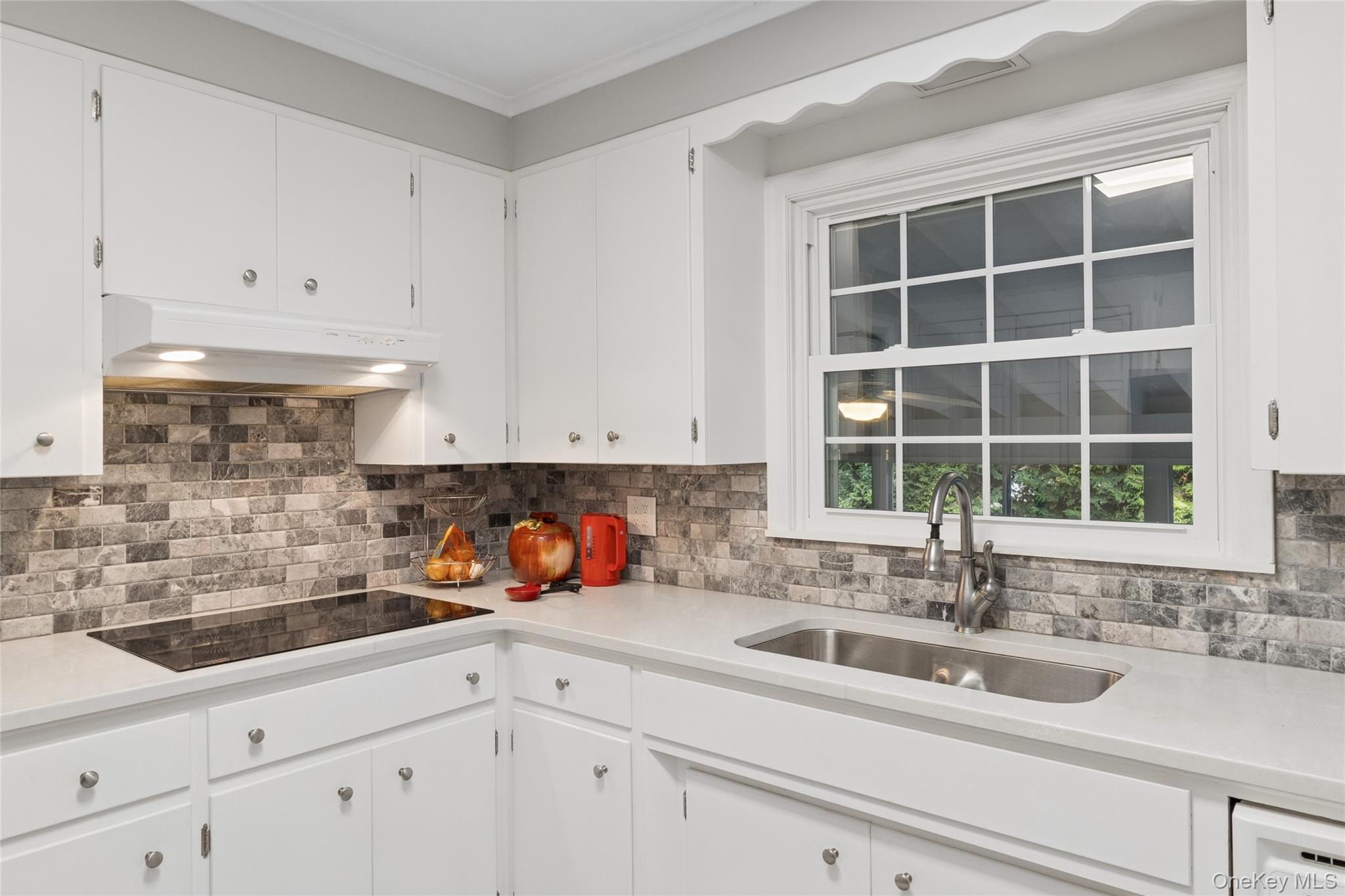 #17 photo, 16 Primrose Lane, Aquebogue , NY 11931