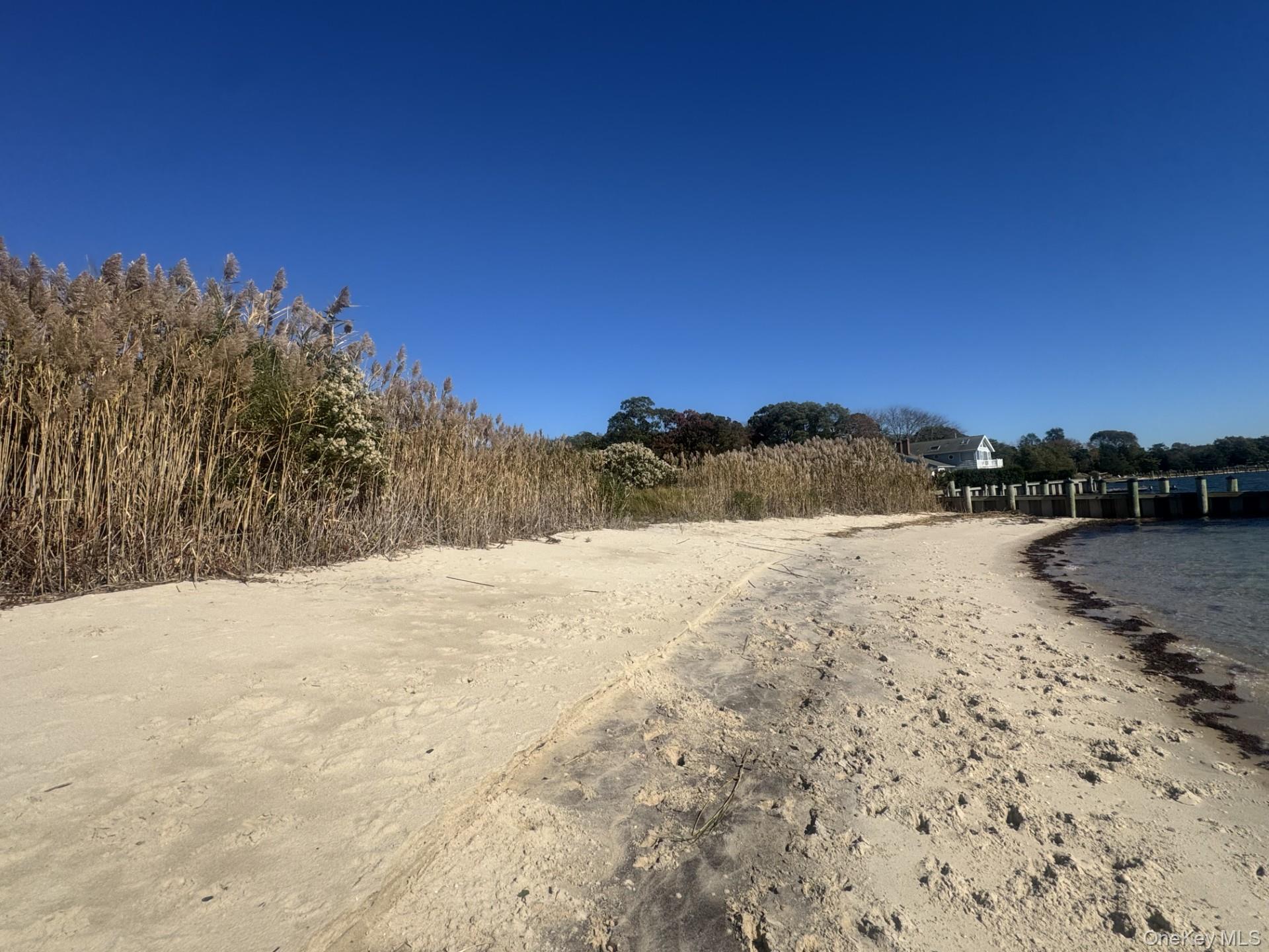 #7 photo, 16 Primrose Lane, Aquebogue , NY 11931