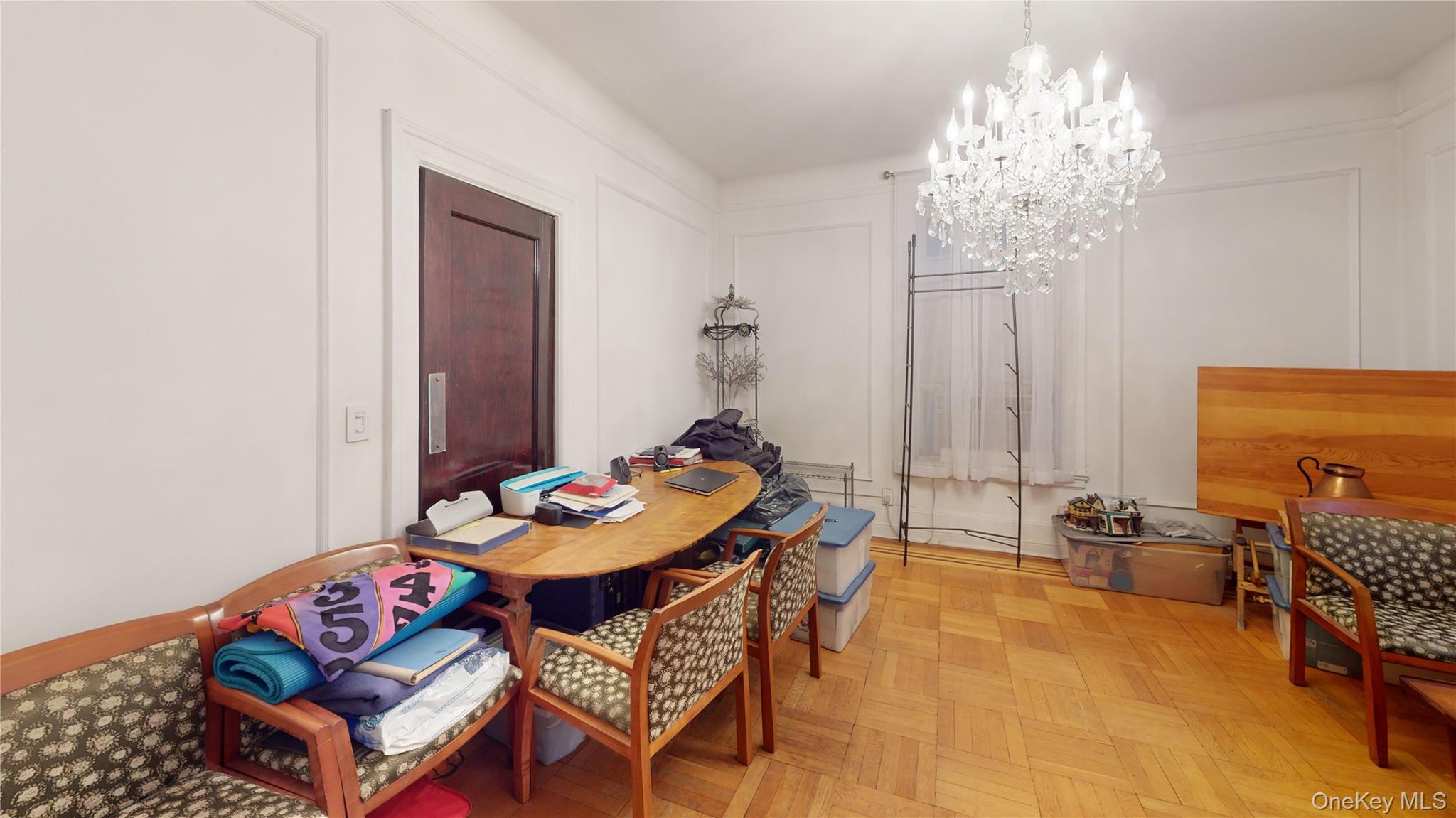 #16 photo, 34-37 80th Street, クイーンズ区 Jackson Heights , NY 11372