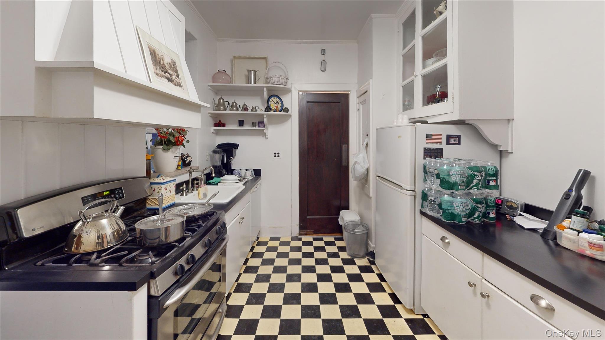 #5 photo, 34-37 80th Street, クイーンズ区 Jackson Heights , NY 11372