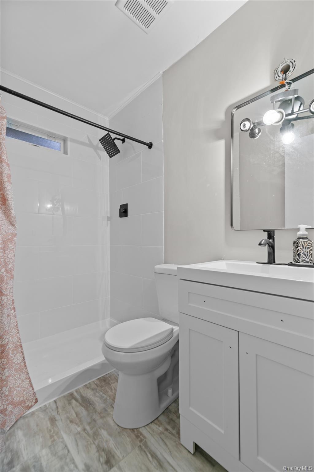 #13 photo, 1259 America Avenue, サフォーク郡 West Babylon , NY 11704