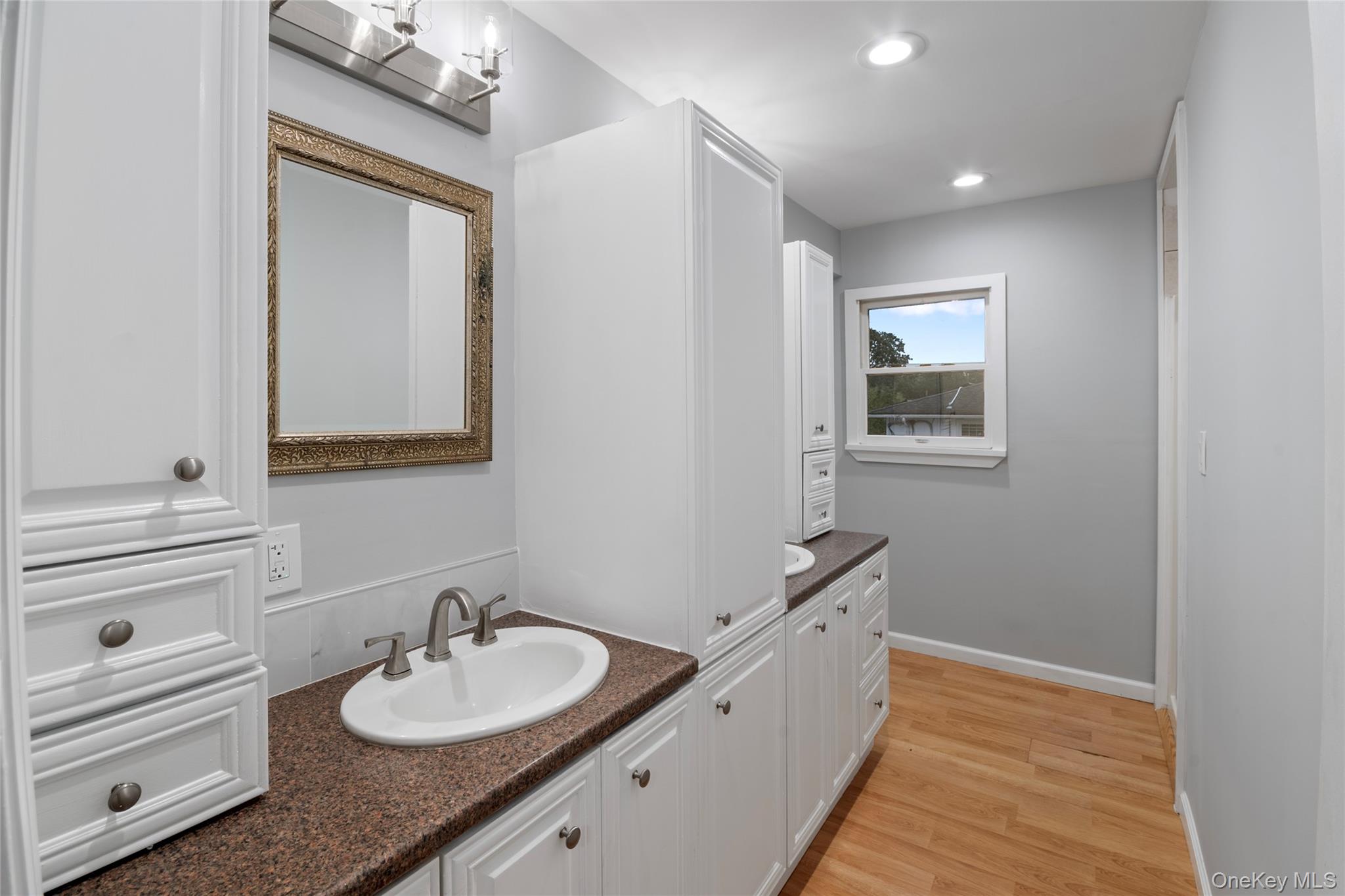 #16 photo, 561 Birch Hollow Drive, サフォーク郡 Shirley , NY 11967