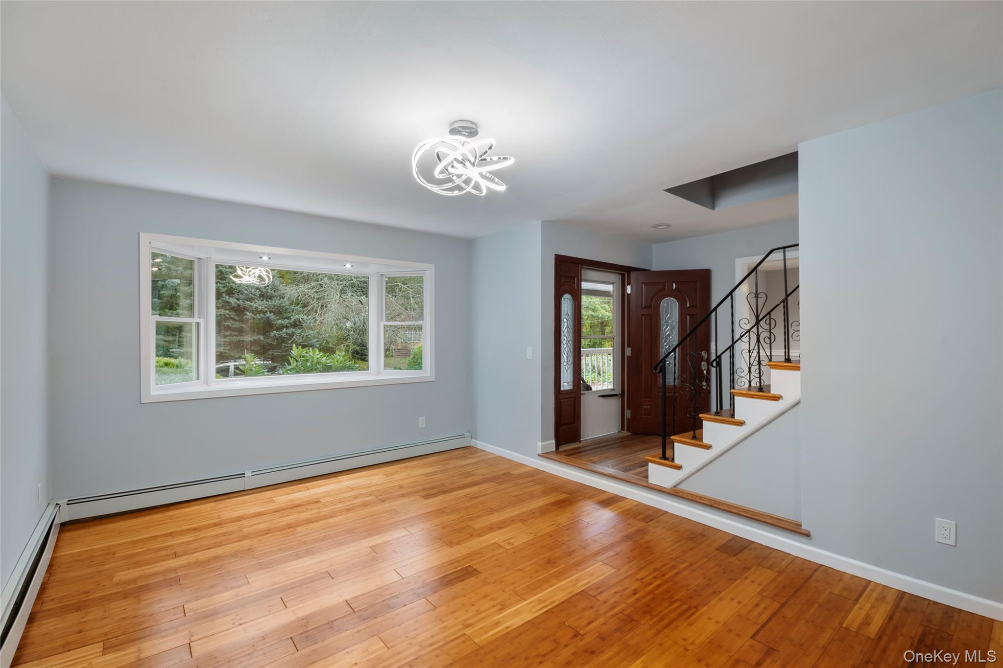 #3 photo, 561 Birch Hollow Drive, サフォーク郡 Shirley , NY 11967