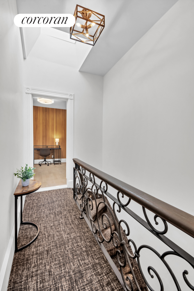 #13 photo, 25-20 NEWTOWN Avenue, クイーンズ区 Astoria , NY 11102