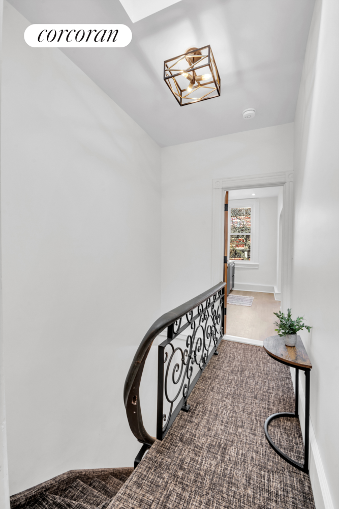 #14 photo, 25-20 NEWTOWN Avenue, クイーンズ区 Astoria , NY 11102