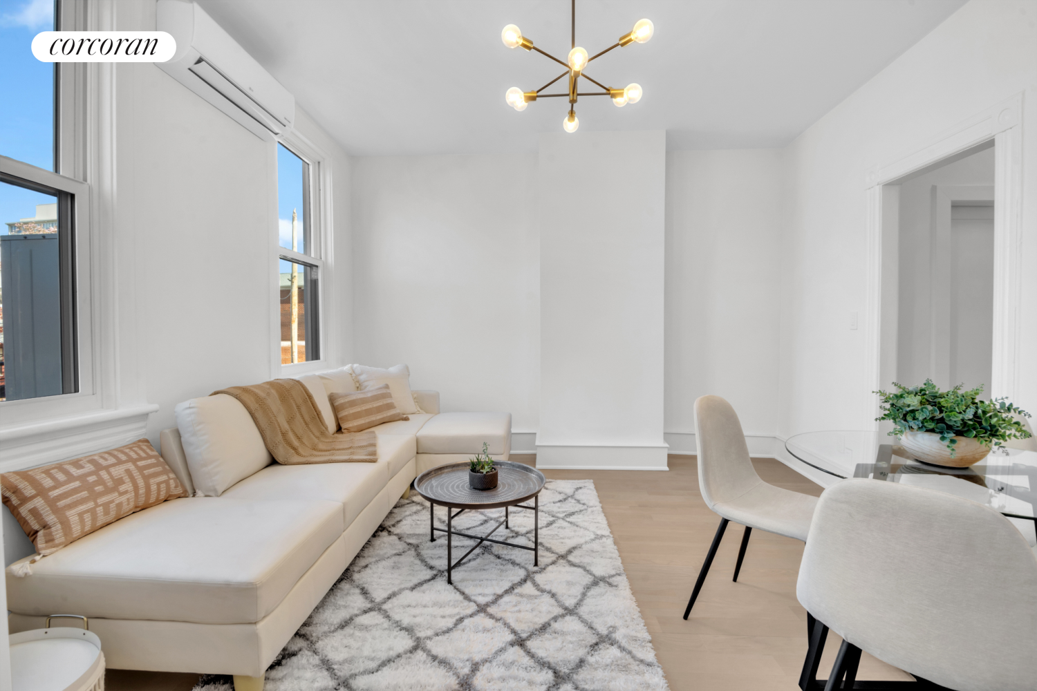 #4 photo, 25-20 NEWTOWN Avenue, クイーンズ区 Astoria , NY 11102