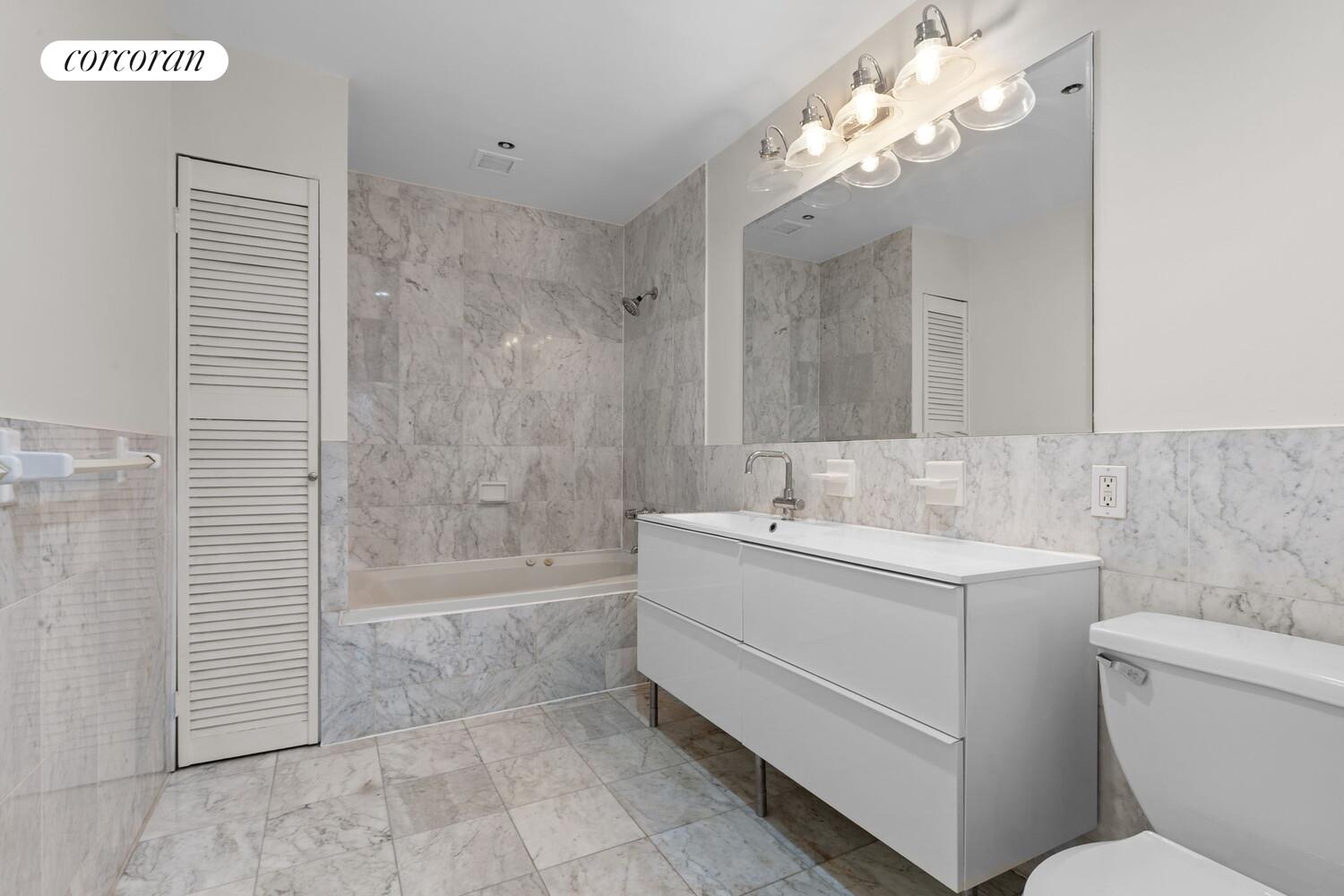 #11 photo, 264 WATER Street, マンハッタン Fulton/Seaport , NY 10038