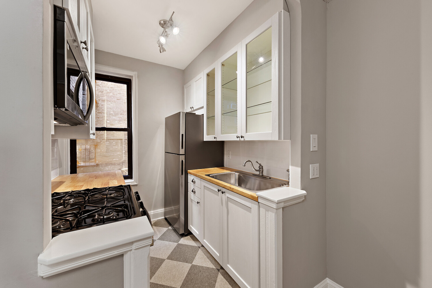 #6 photo, 415 OCEAN Parkway, ブルックリン区 Kensington , NY 11218