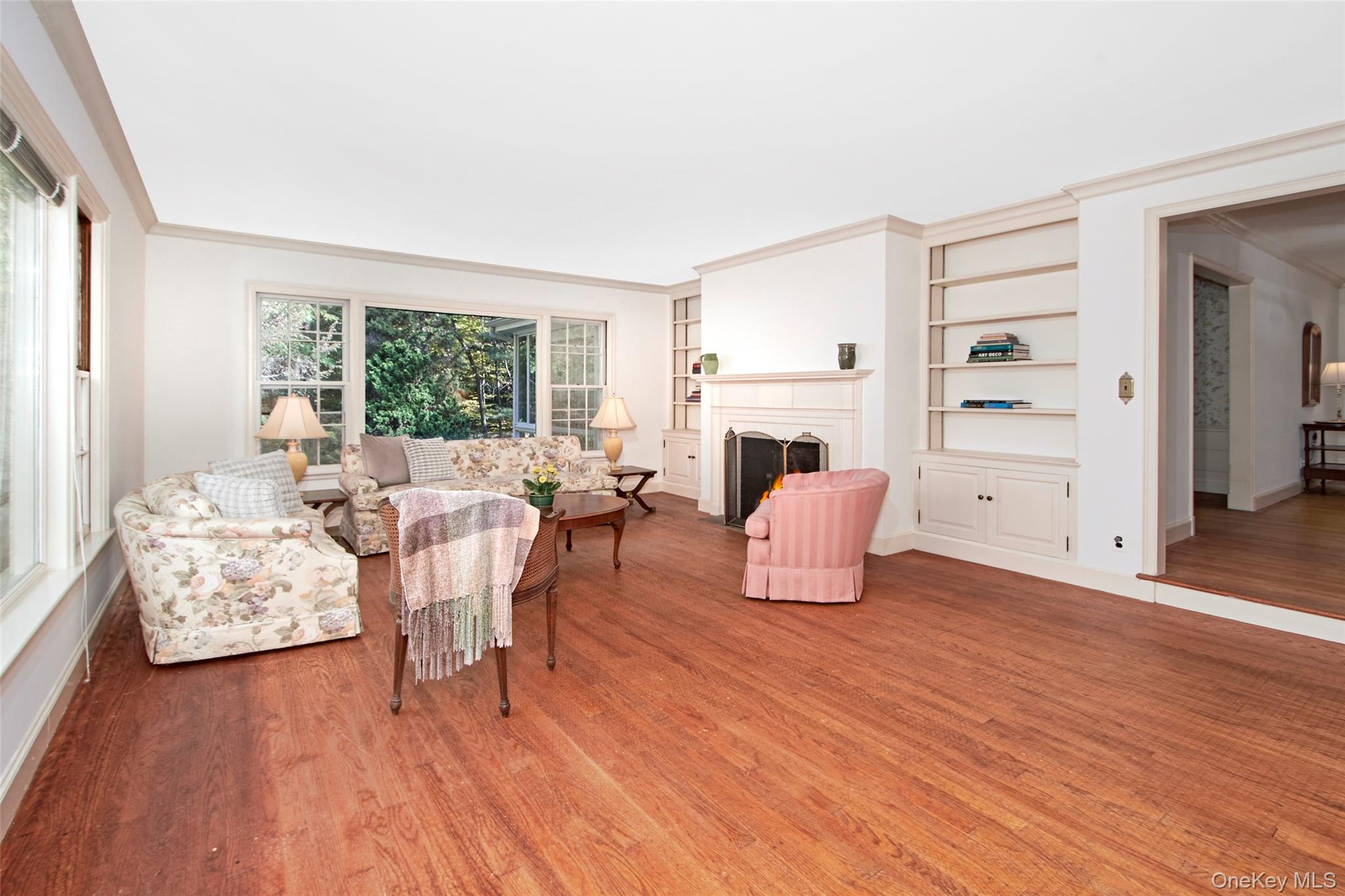 #12 photo, 71 Commodore Road, Chappaqua , NY 10514