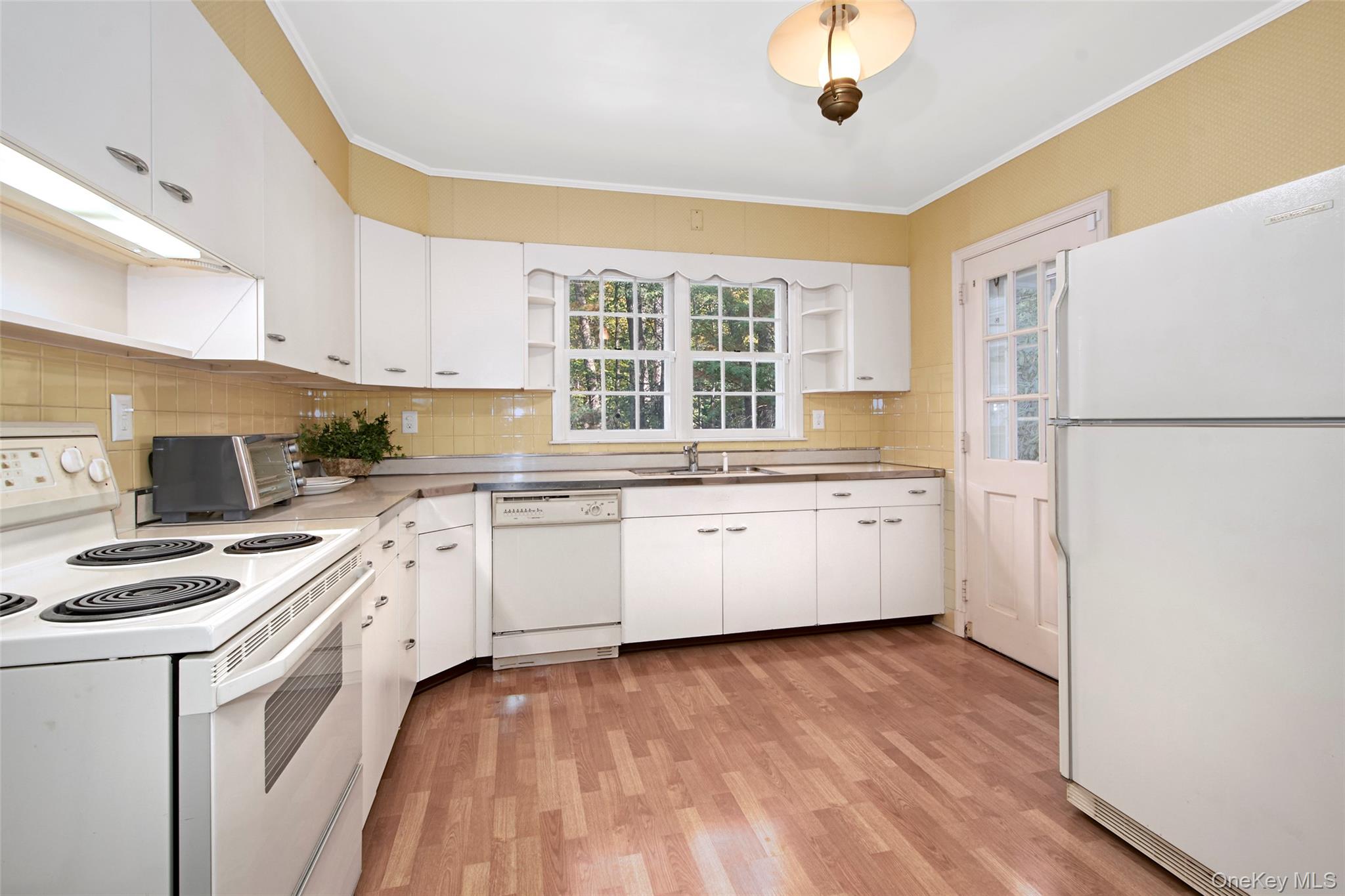 #15 photo, 71 Commodore Road, Chappaqua , NY 10514