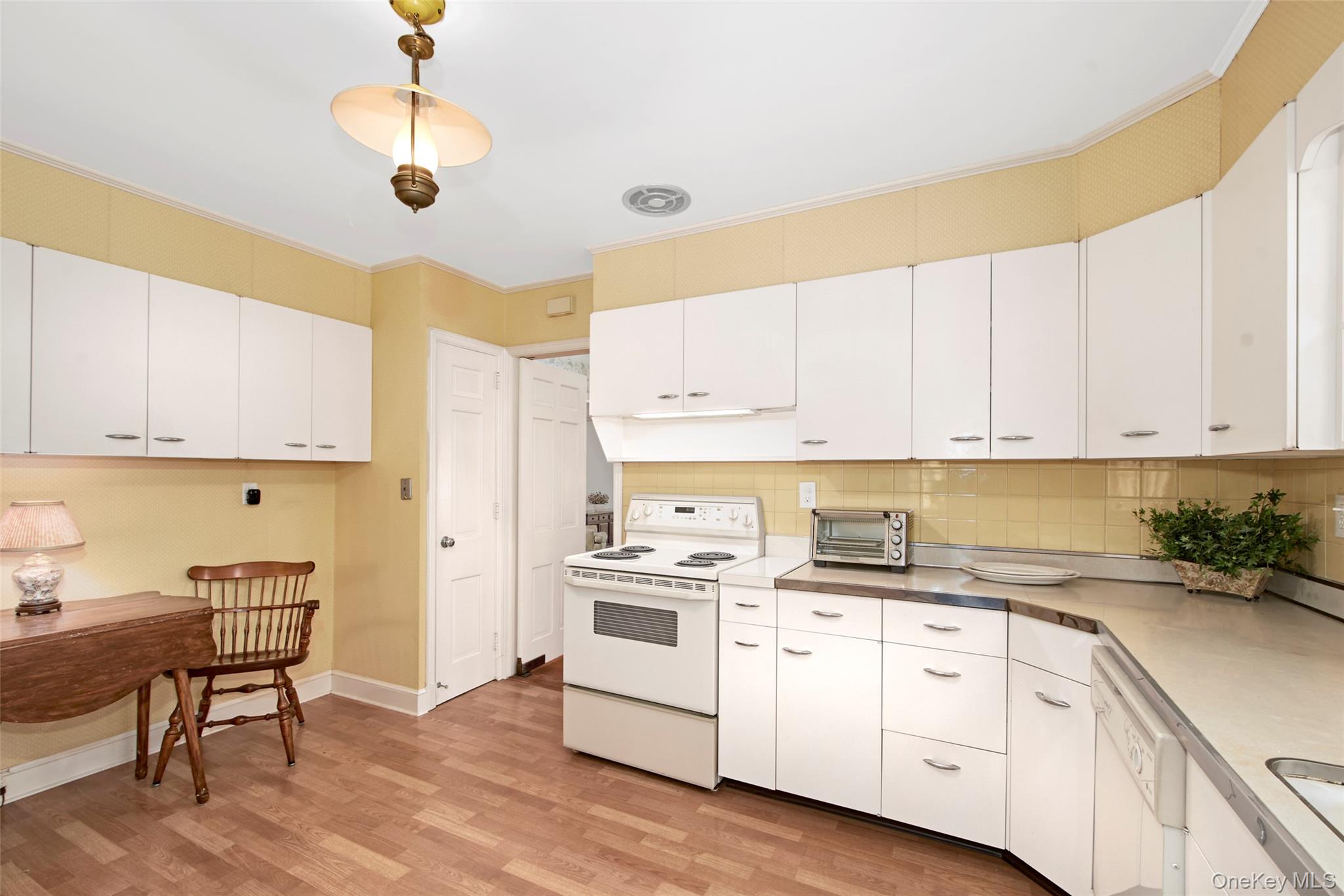 #17 photo, 71 Commodore Road, Chappaqua , NY 10514