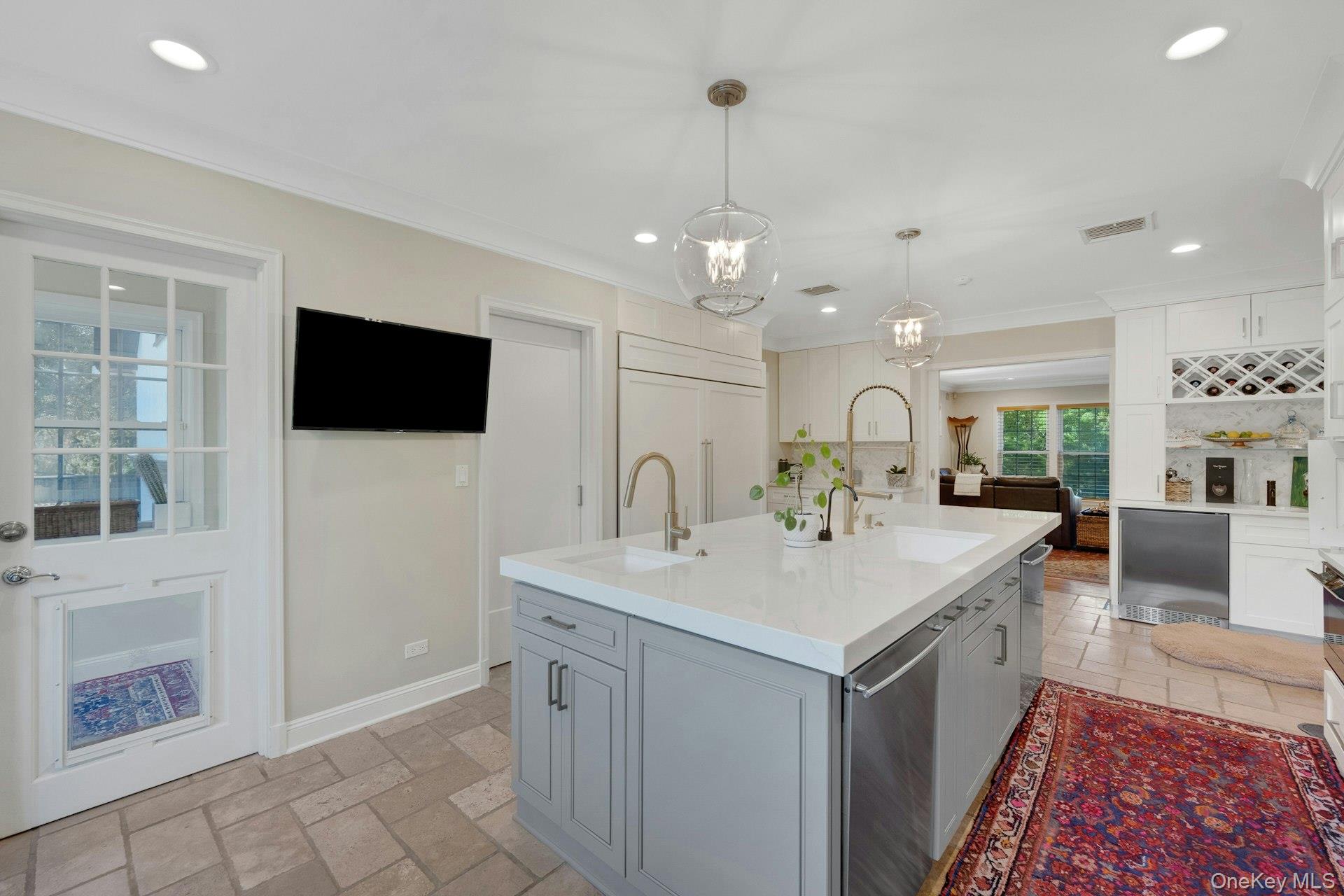 #14 photo, 455 Rosedale Avenue, White Plains , NY 10605