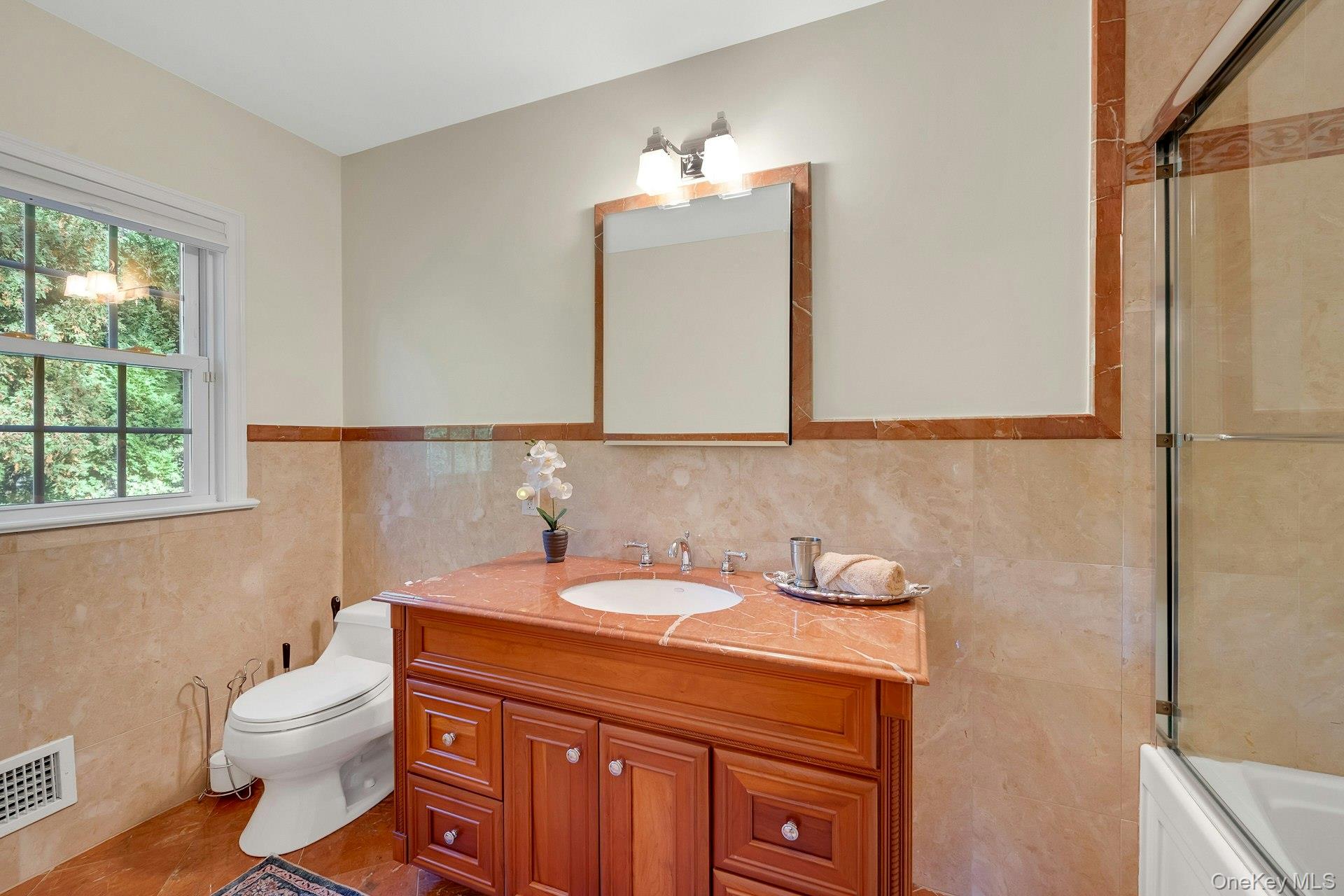 #20 photo, 455 Rosedale Avenue, White Plains , NY 10605