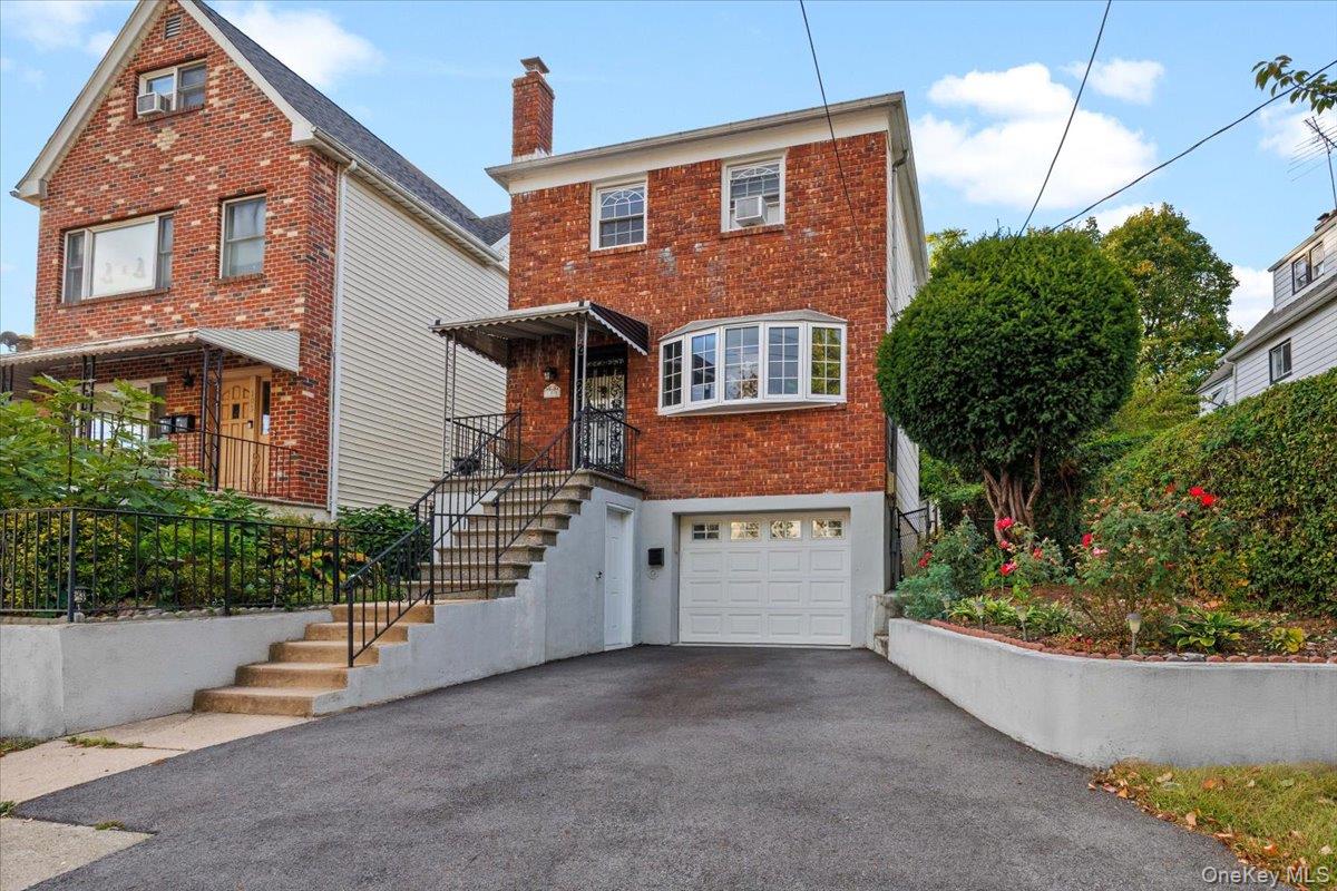 #2 photo, 105 Hart Avenue, Yonkers , NY 10704