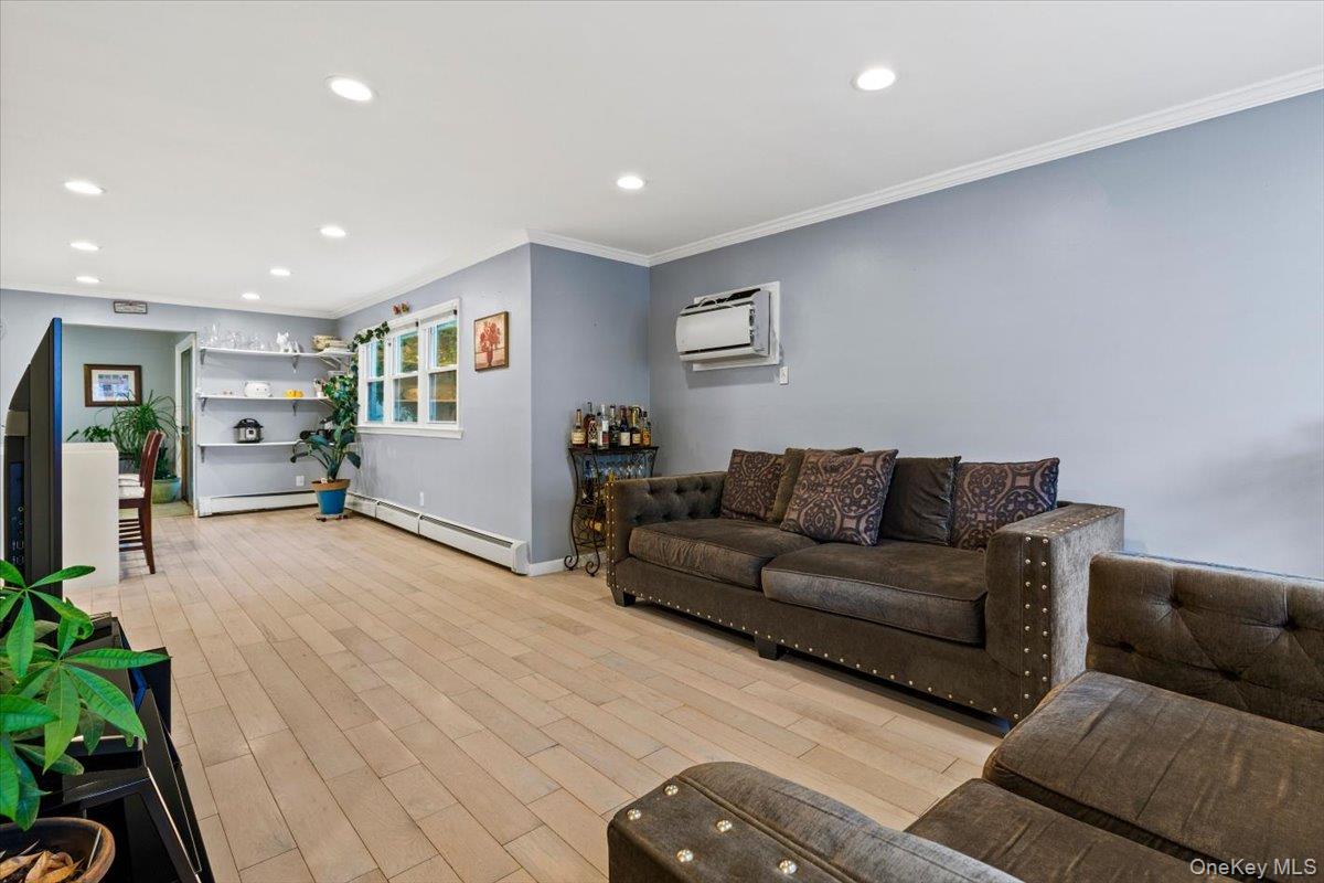 #7 photo, 105 Hart Avenue, Yonkers , NY 10704