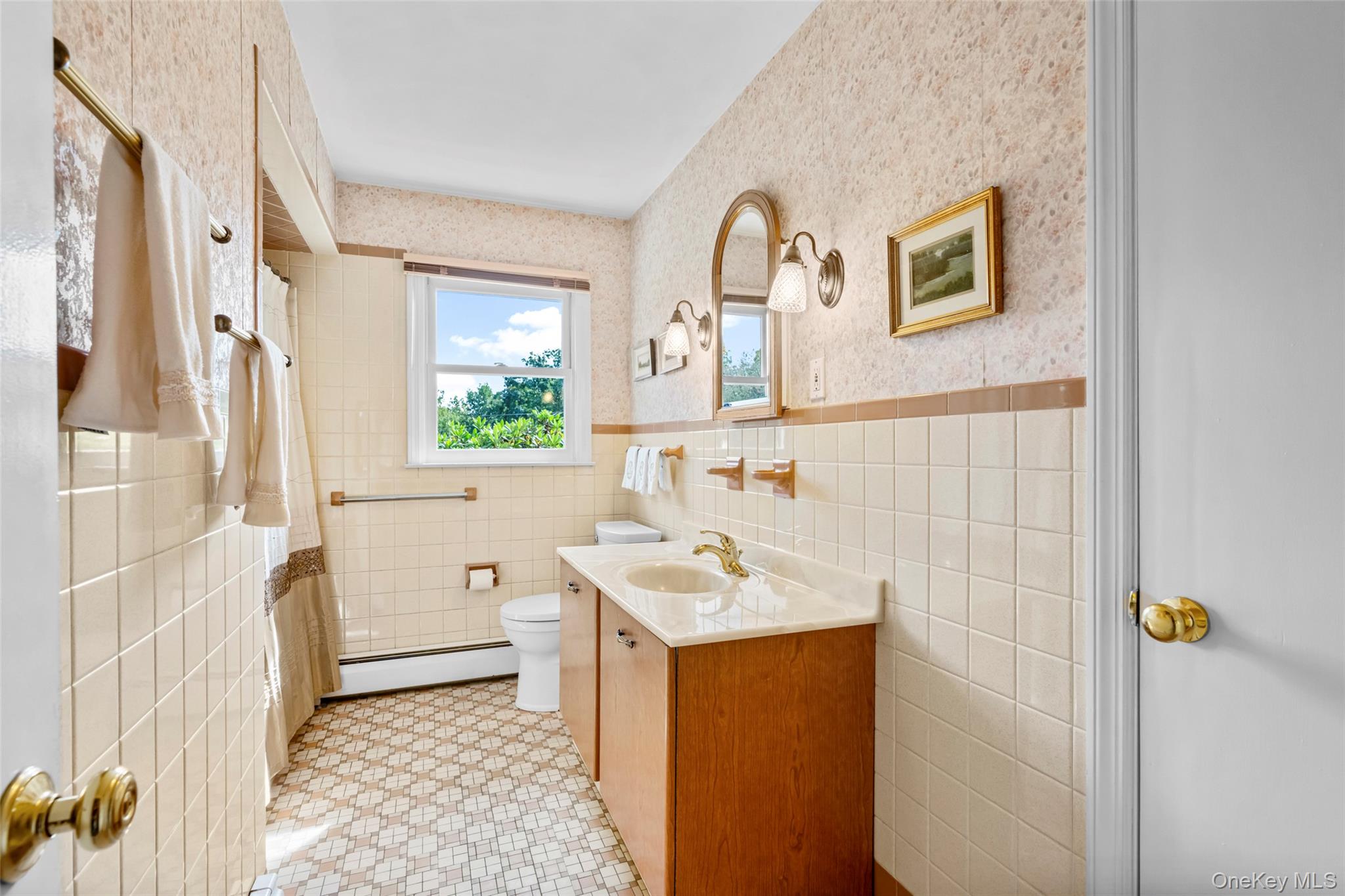 #16 photo, 46 Skyview Drive, Poughkeepsie , NY 12603