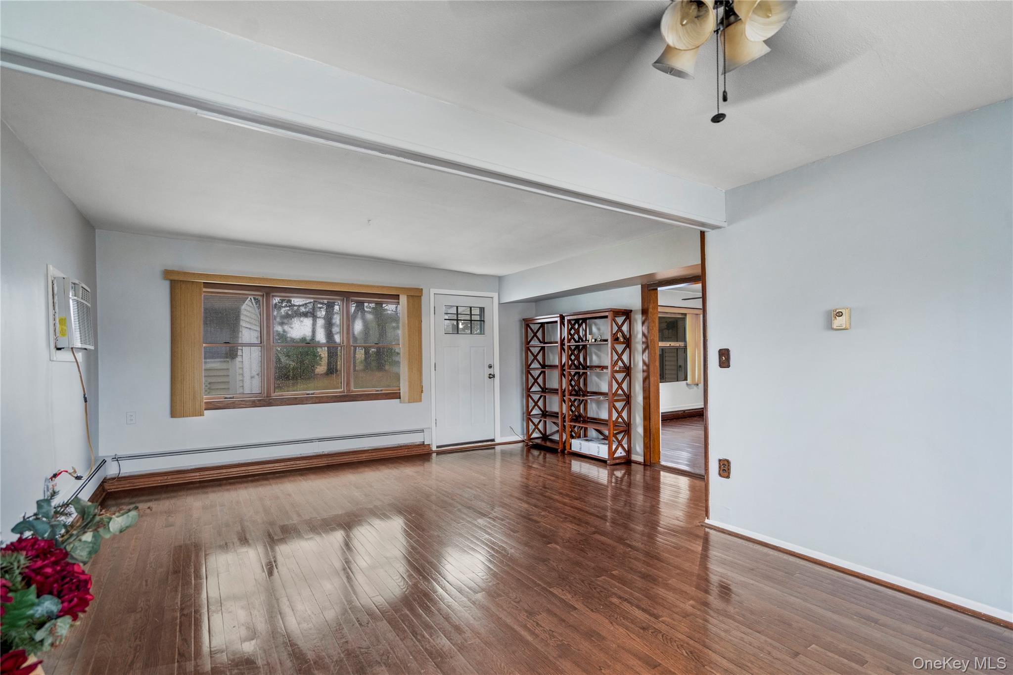 #10 photo, 45 Lowland Road, ナッソー郡 Levittown , NY 11756