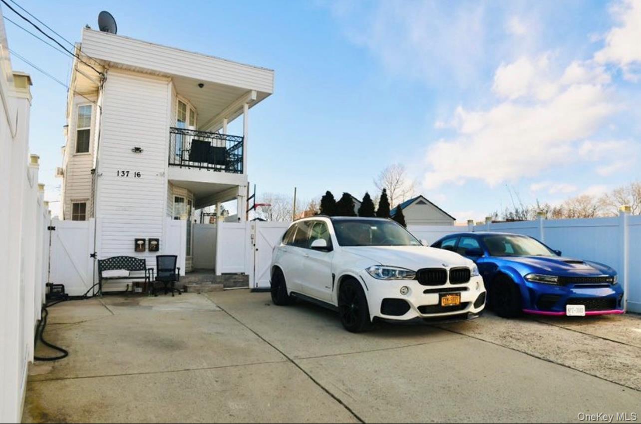 #1 photo, 13716 81st Street, クイーンズ区 Howard Beach , NY 11414