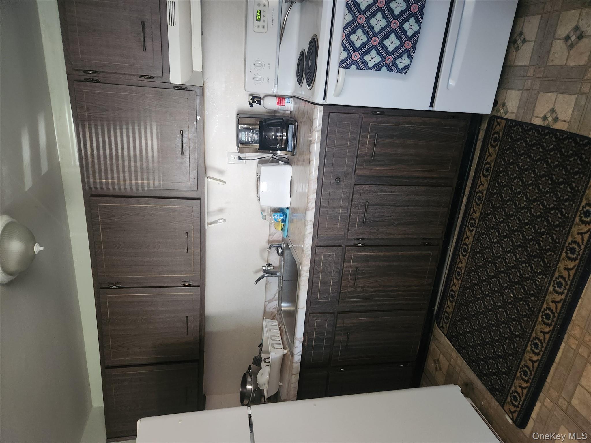 #14 photo, 47 15th Avenue, サフォーク郡 West Babylon , NY 11704