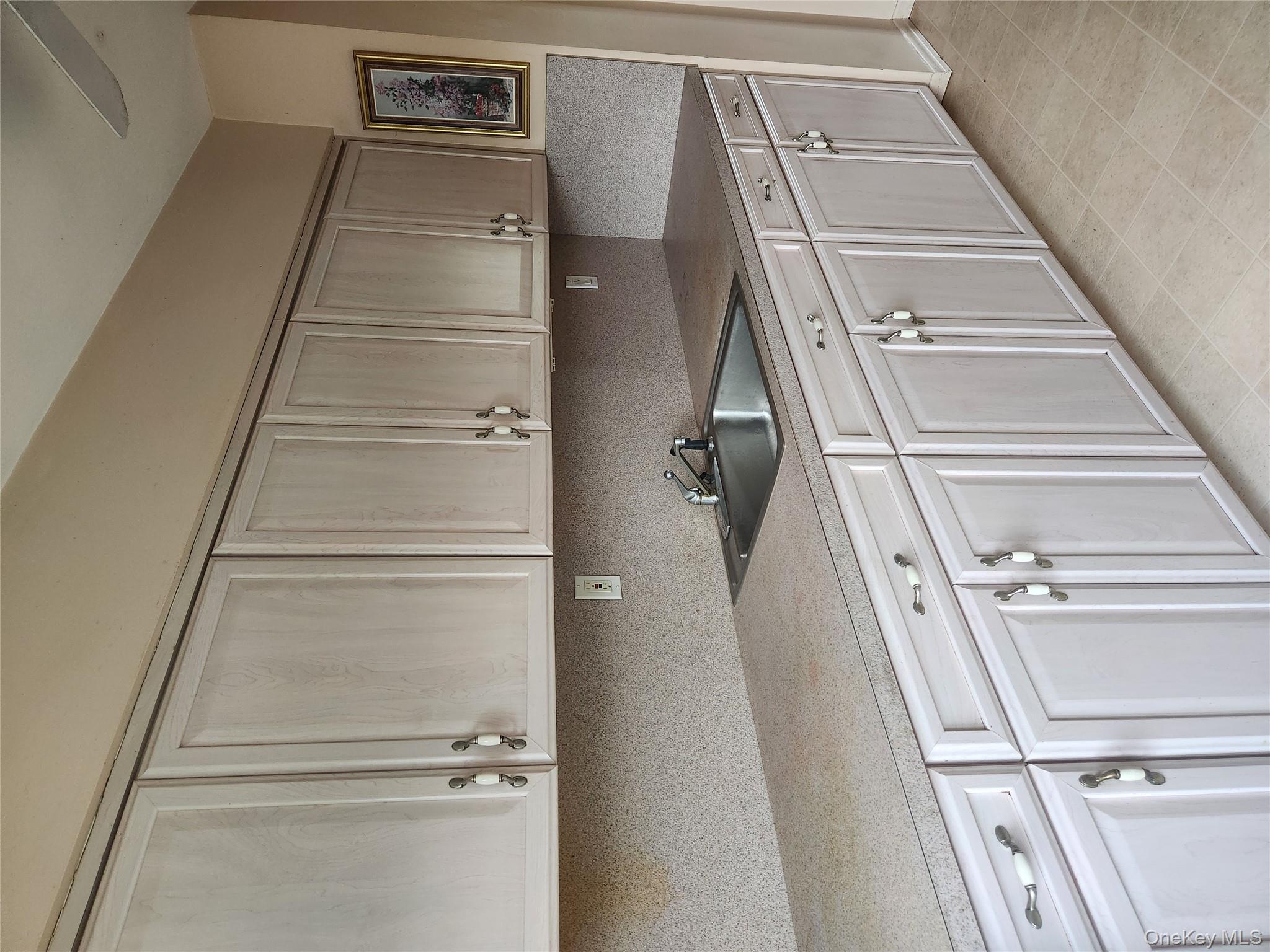 #4 photo, 47 15th Avenue, サフォーク郡 West Babylon , NY 11704