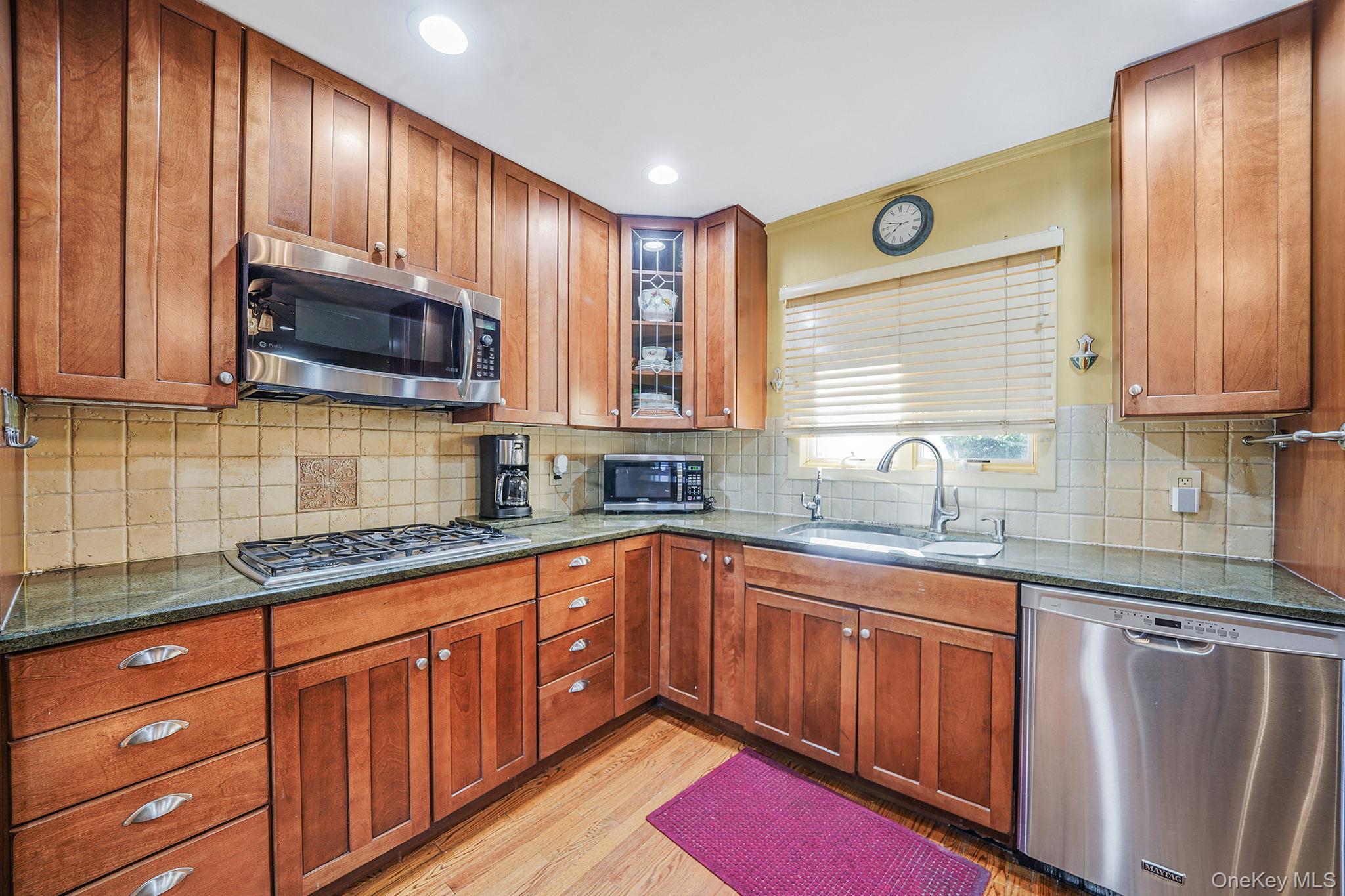 #13 photo, 43 Shortridge Drive, ナッソー郡 Mineola , NY 11501