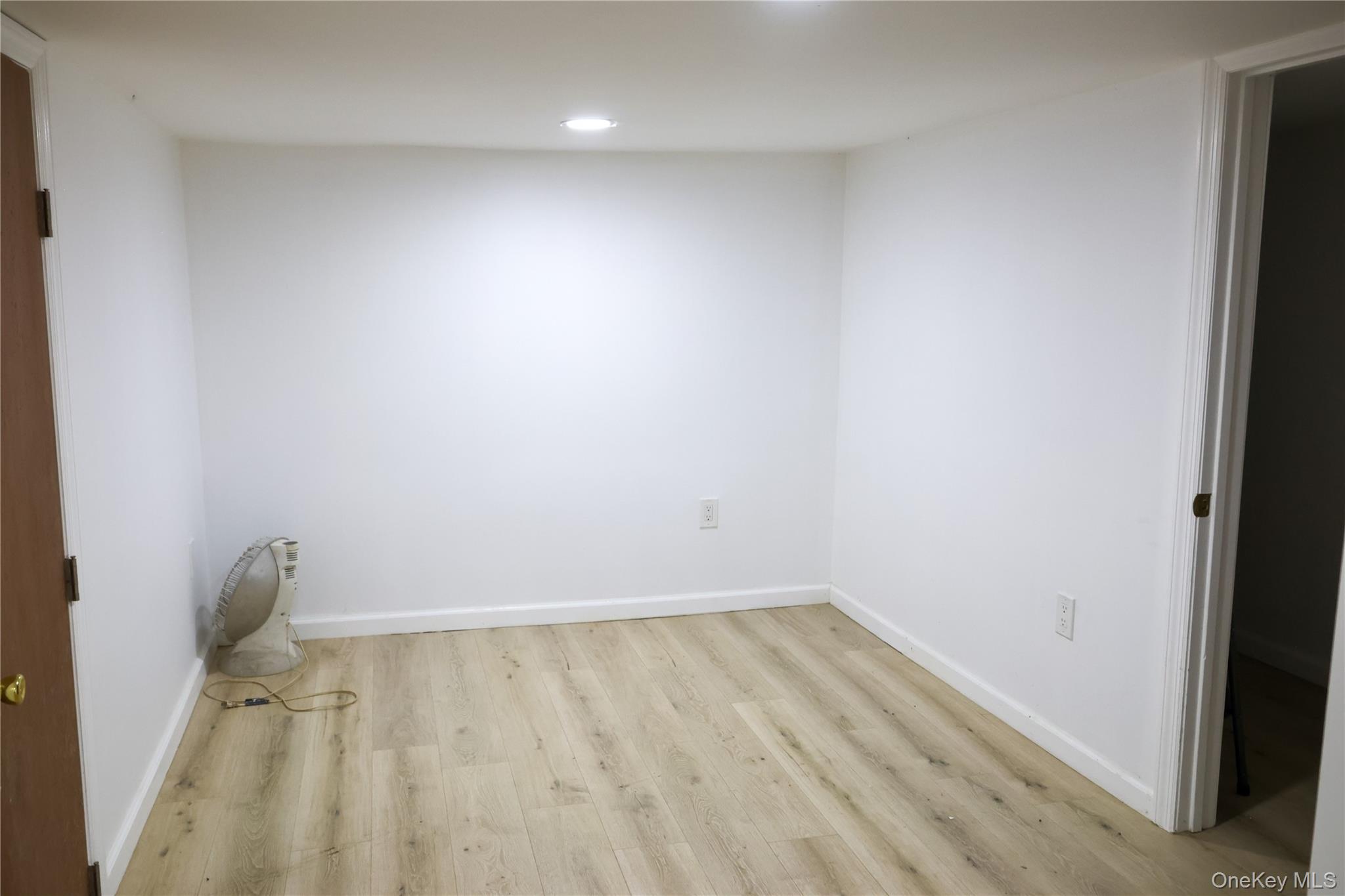 #16 photo, 136-18 221st Street, Laurelton , NY 11413