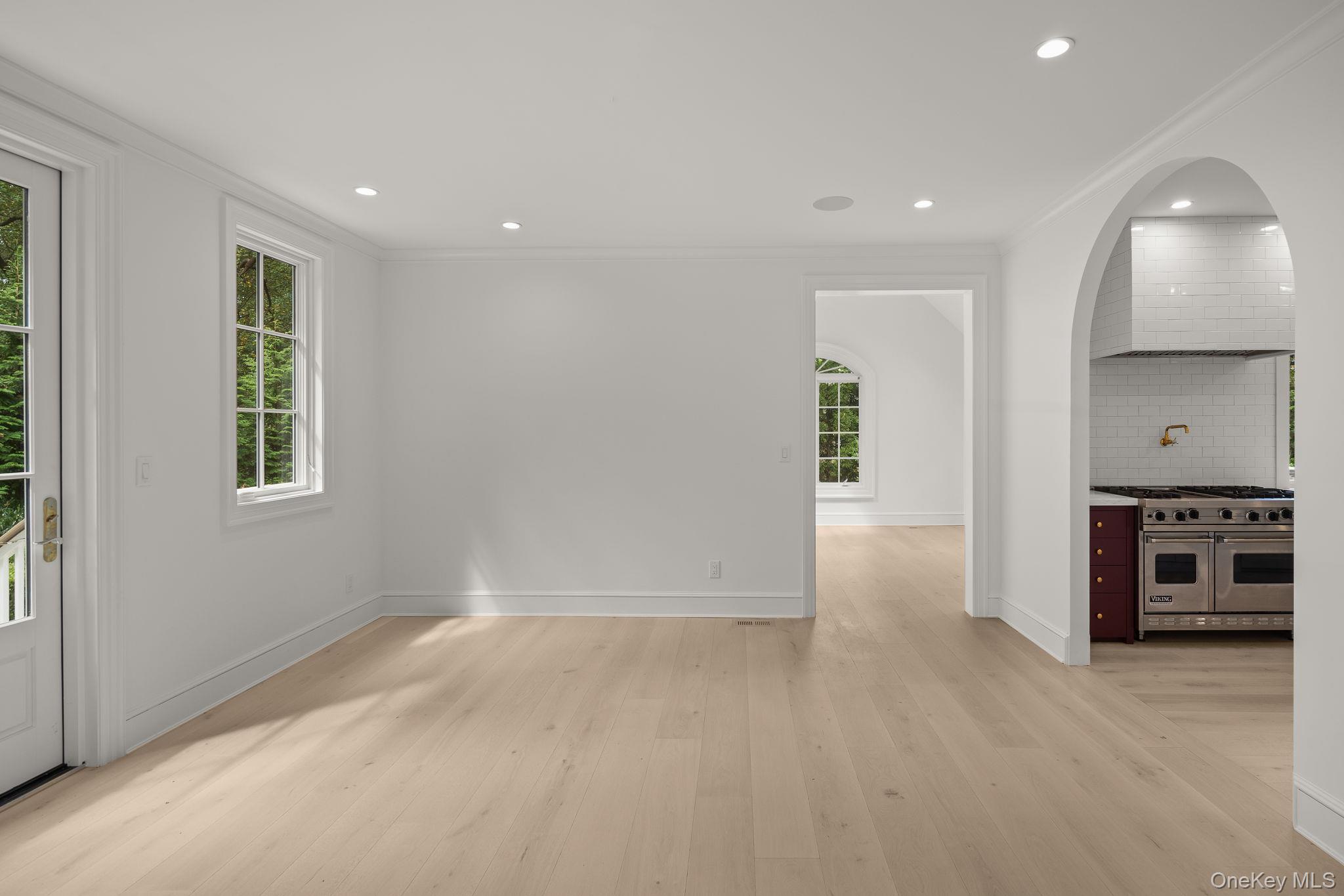 #15 photo, 48 Lloyd Lane, サフォーク郡 Lloyd Neck , NY 11743