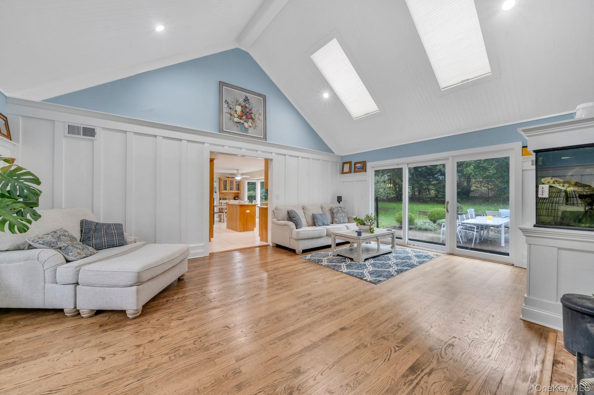 #17 photo, 27 Tower Hill Road, サフォーク郡 Shoreham , NY 11786