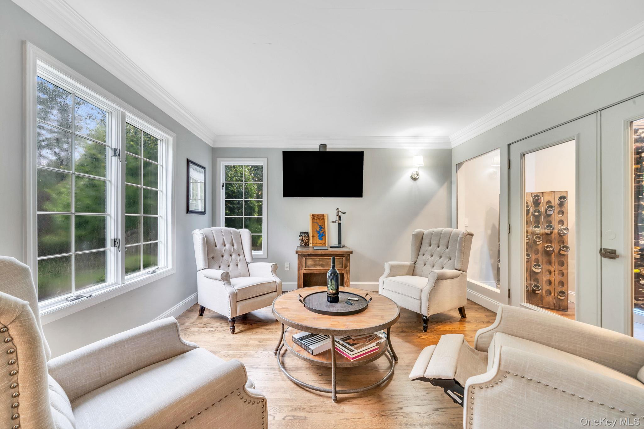 #4 photo, 27 Tower Hill Road, サフォーク郡 Shoreham , NY 11786