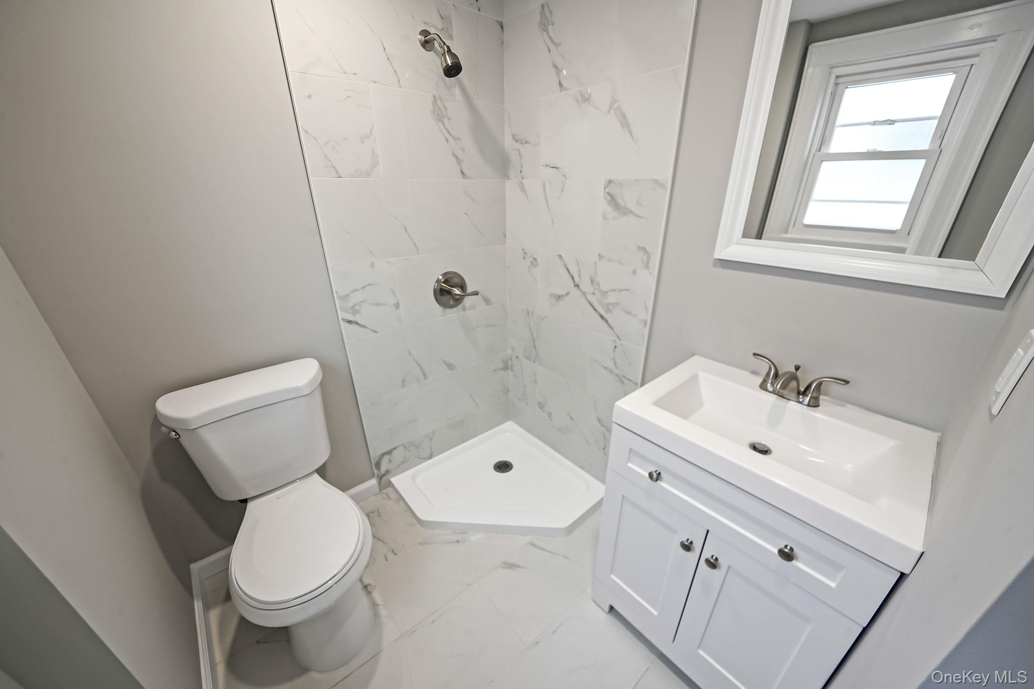 #19 photo, 132 Duncan Road, ナッソー郡 Hempstead , NY 11550