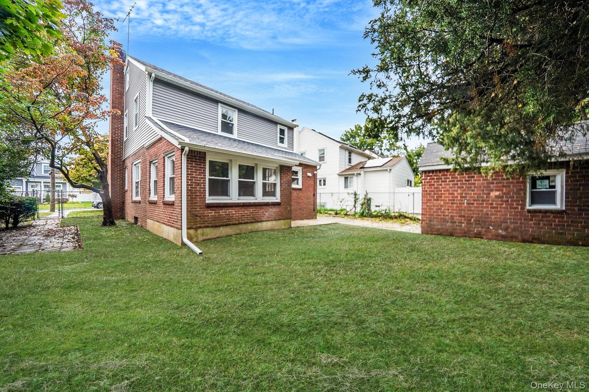 #3 photo, 132 Duncan Road, ナッソー郡 Hempstead , NY 11550